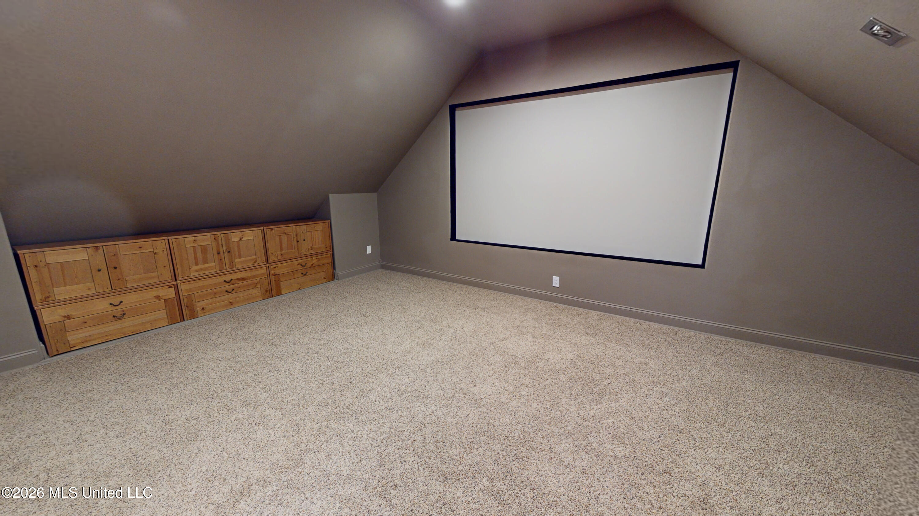 7721 Pin Cove Property Photo 17