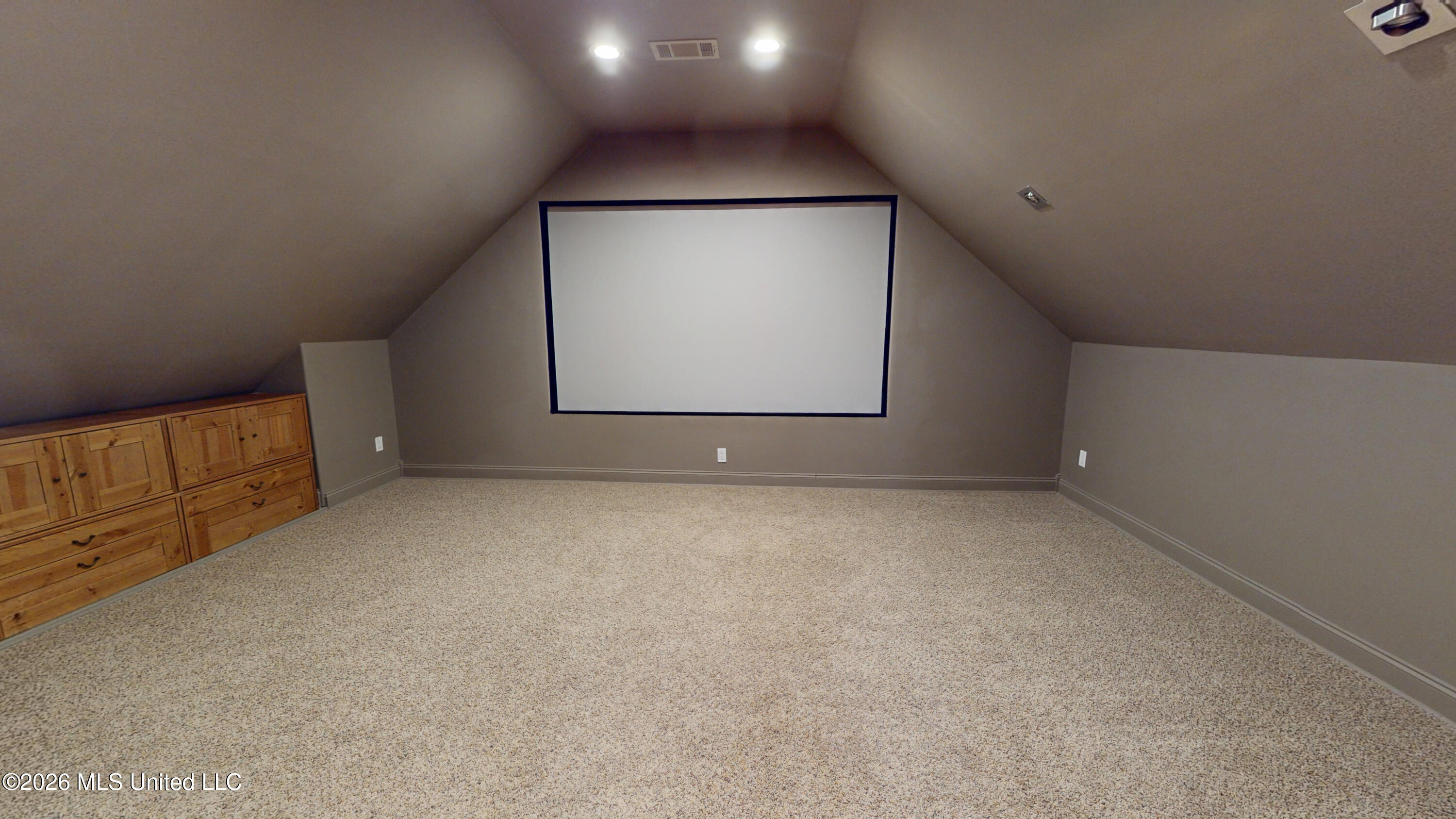 7721 Pin Cove Property Photo 18