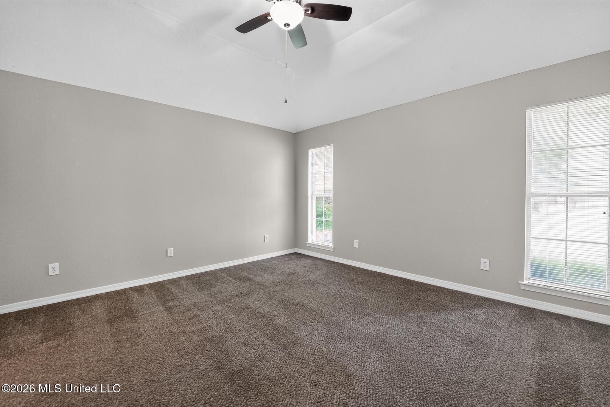 550 Spring Hill Drive Property Photo 3