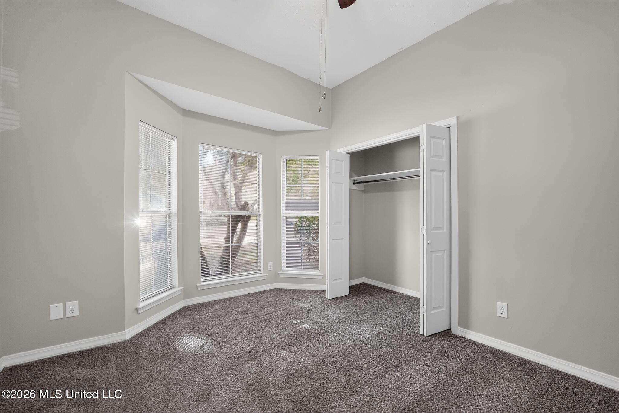 550 Spring Hill Drive Property Photo 5