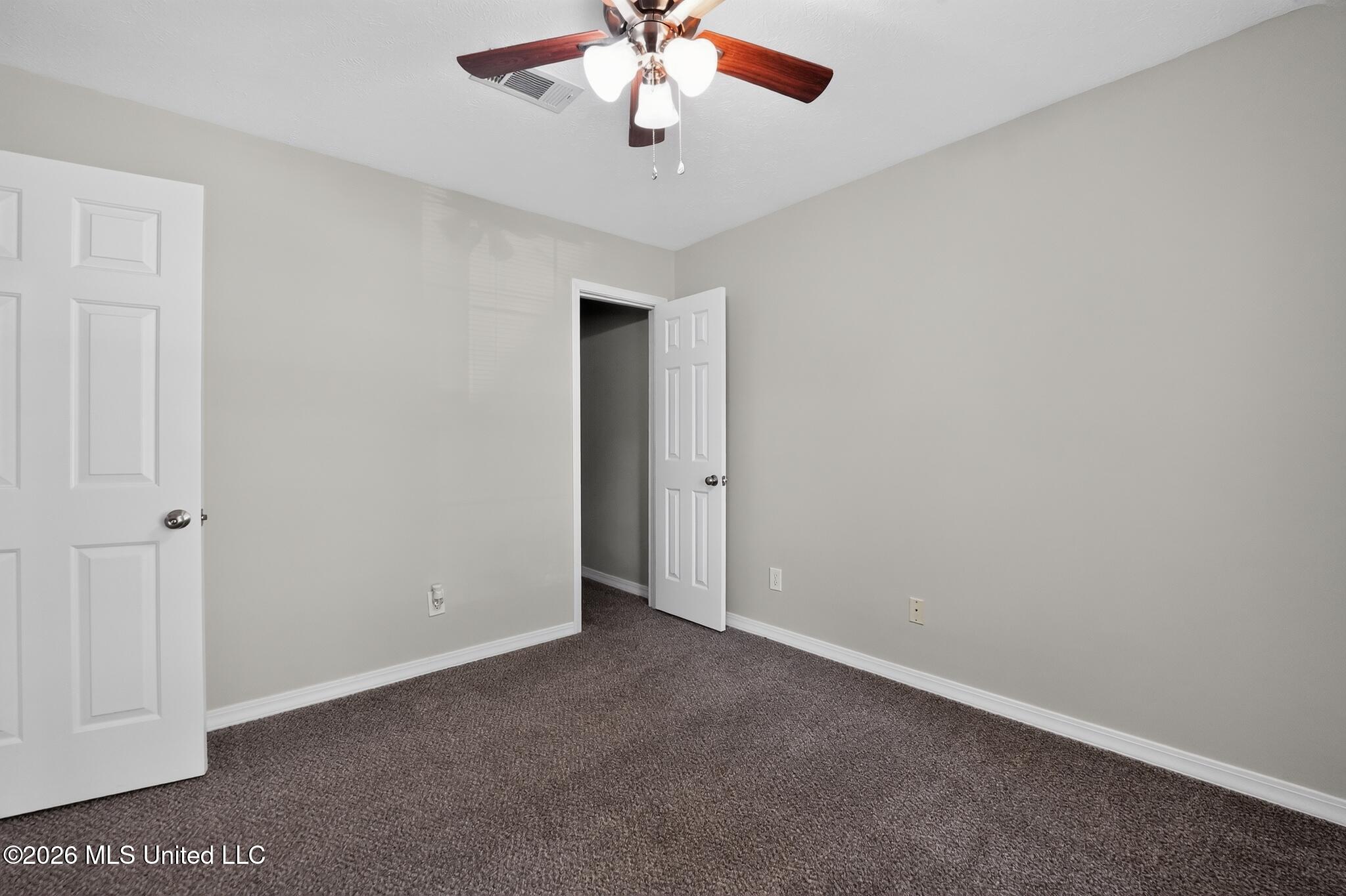 550 Spring Hill Drive Property Photo 7