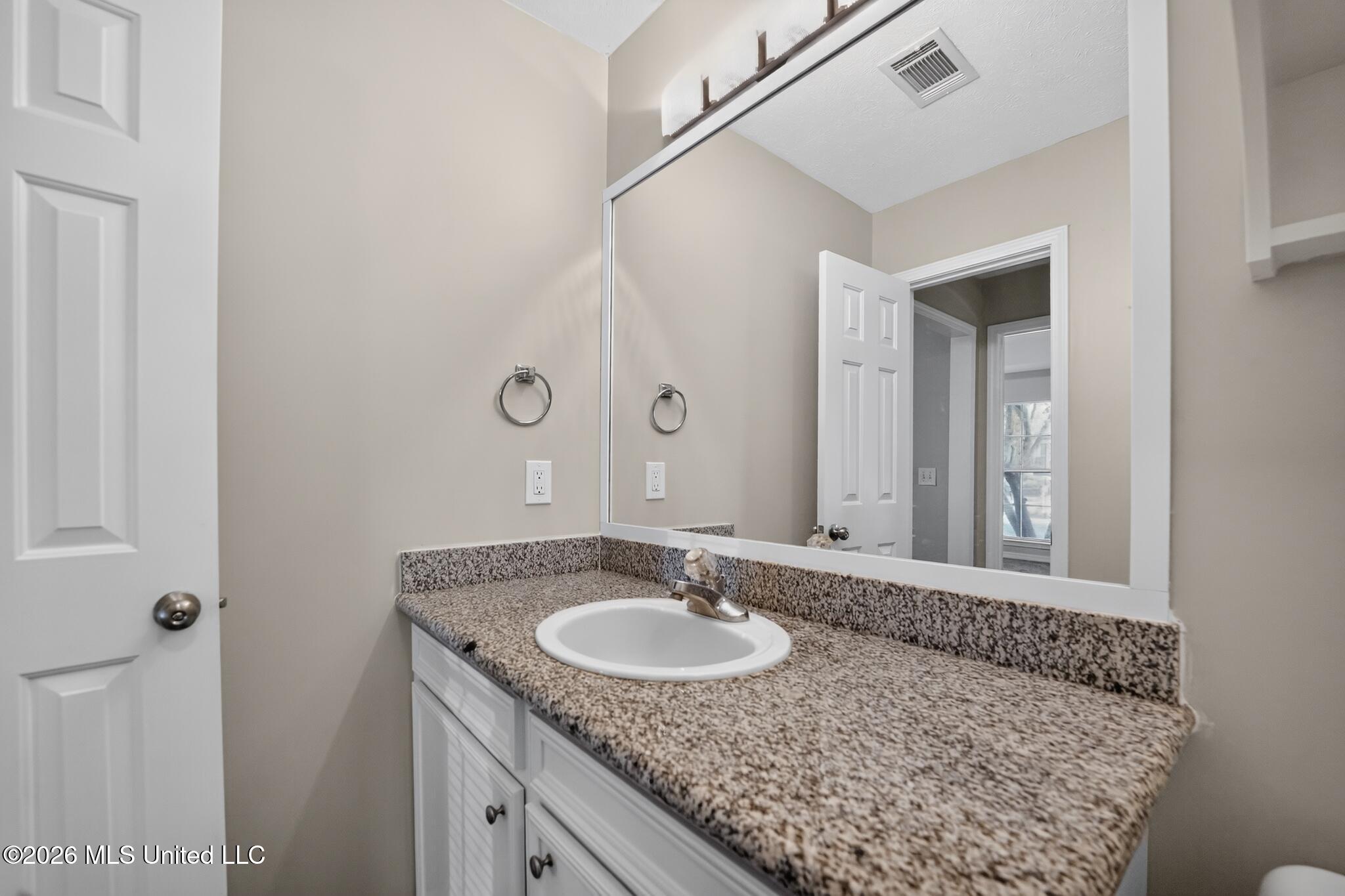 550 Spring Hill Drive Property Photo 8