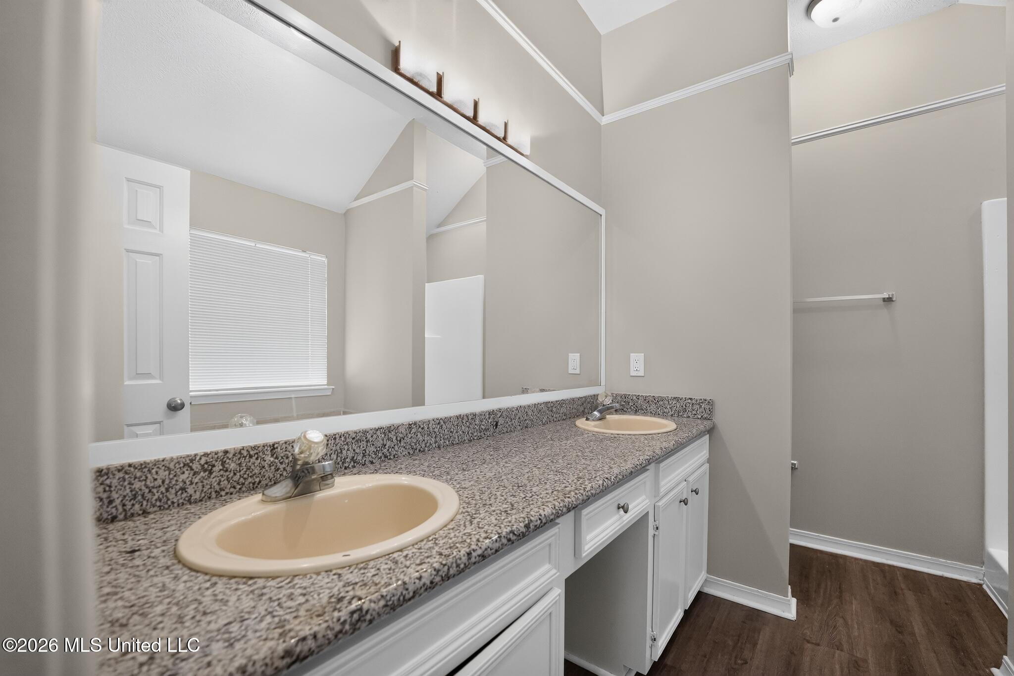 550 Spring Hill Drive Property Photo 9