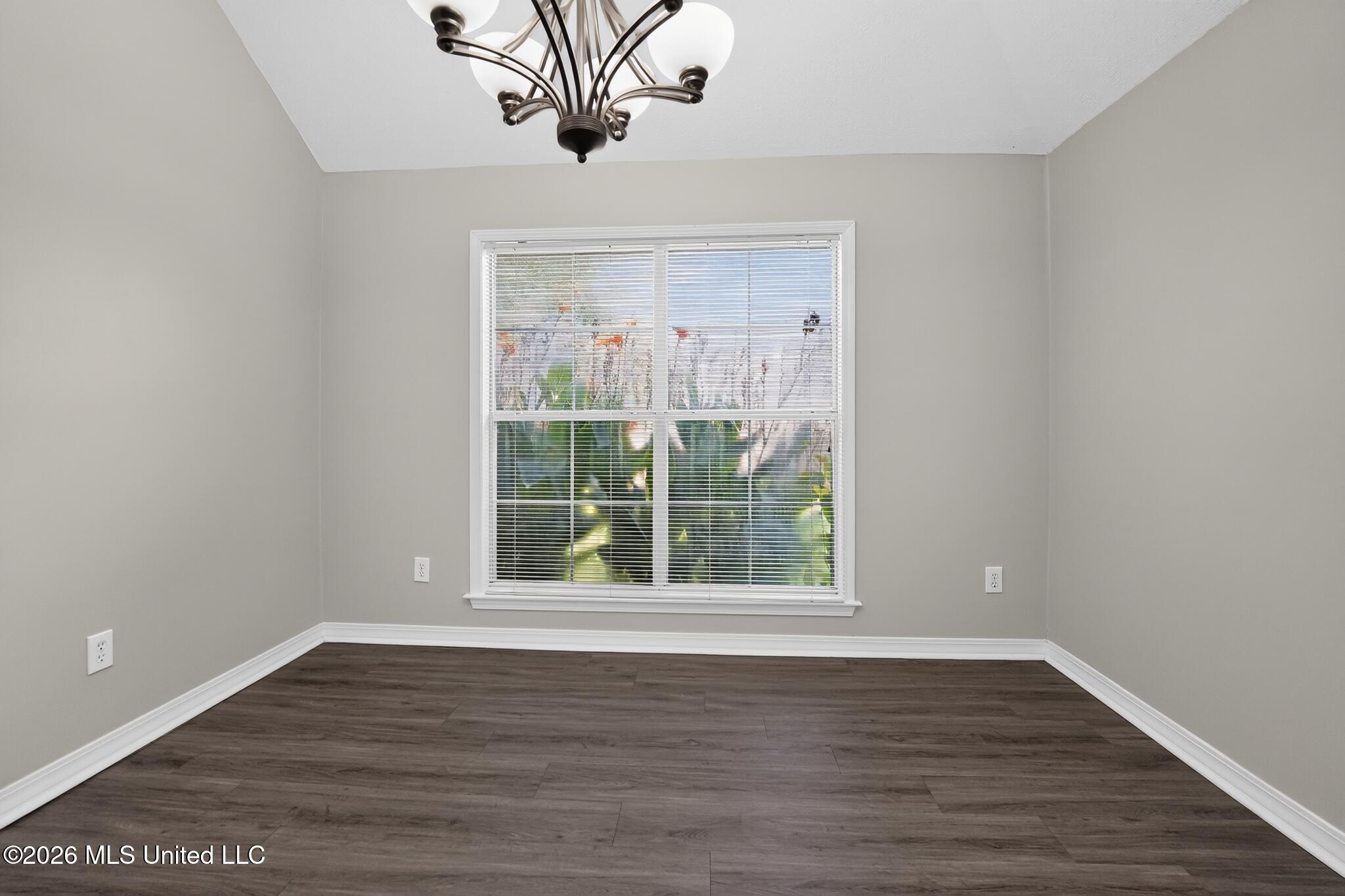 550 Spring Hill Drive Property Photo 19