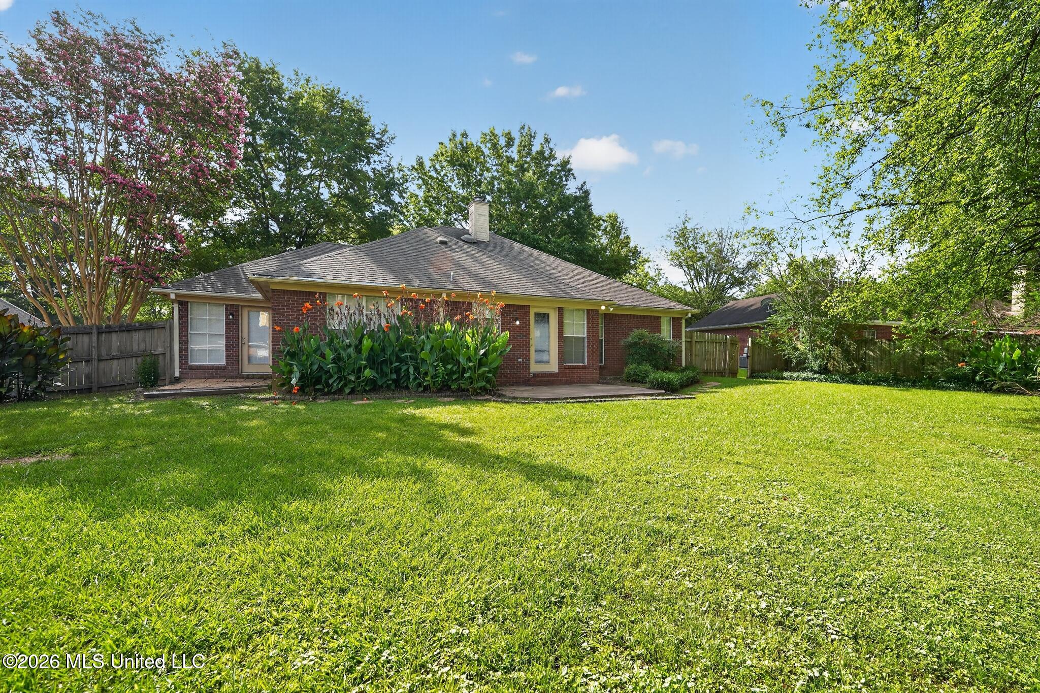550 Spring Hill Drive Property Photo 22