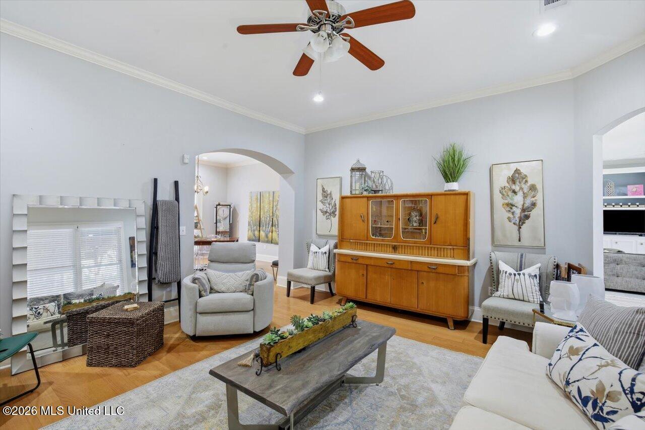 520 Heatherstone Court Property Photo 15