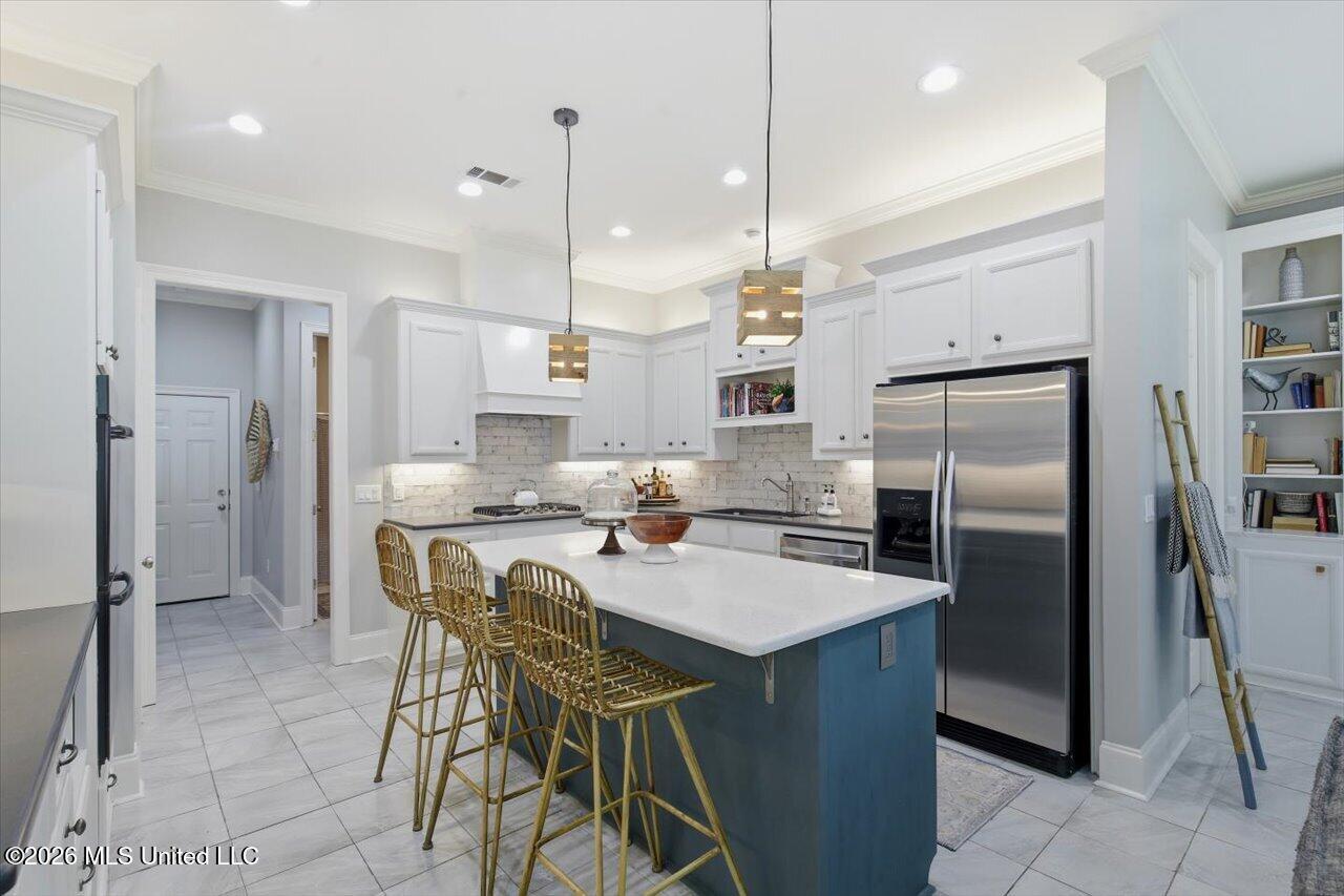 520 Heatherstone Court Property Photo 18