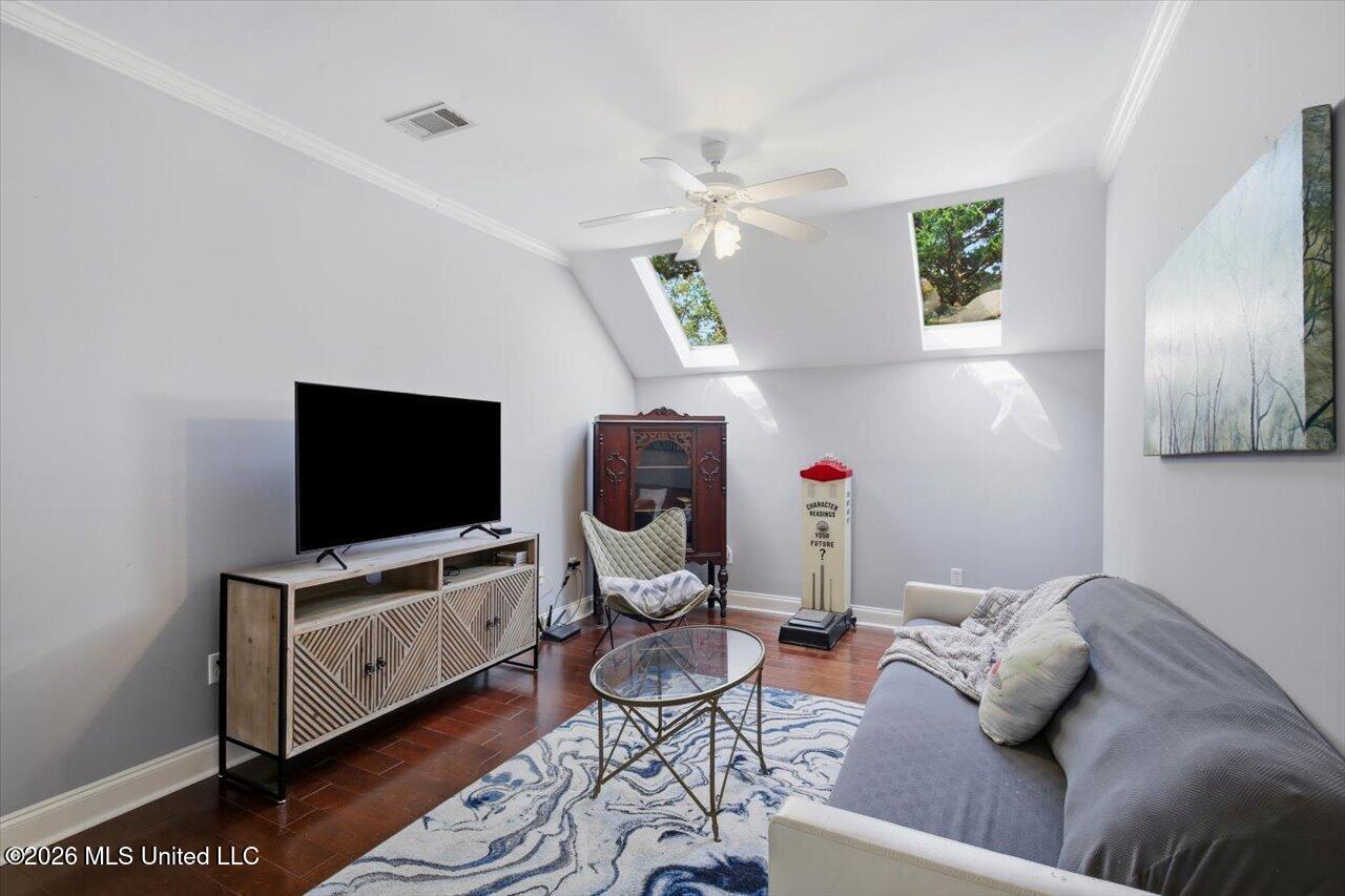 520 Heatherstone Court Property Photo 40