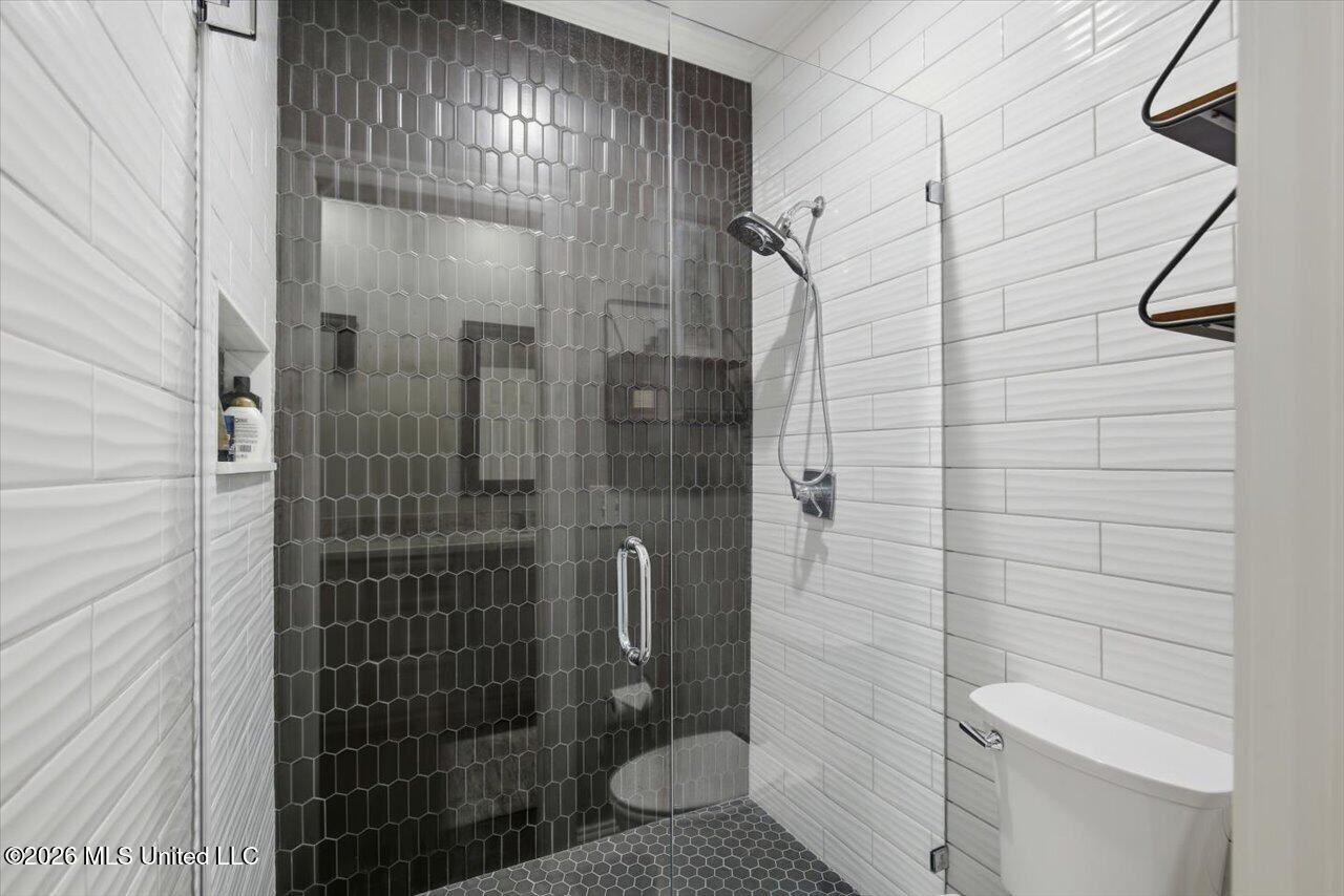 520 Heatherstone Court Property Photo 46