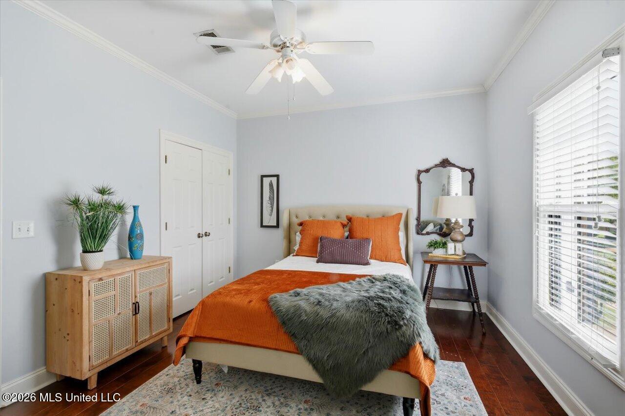 520 Heatherstone Court Property Photo 47