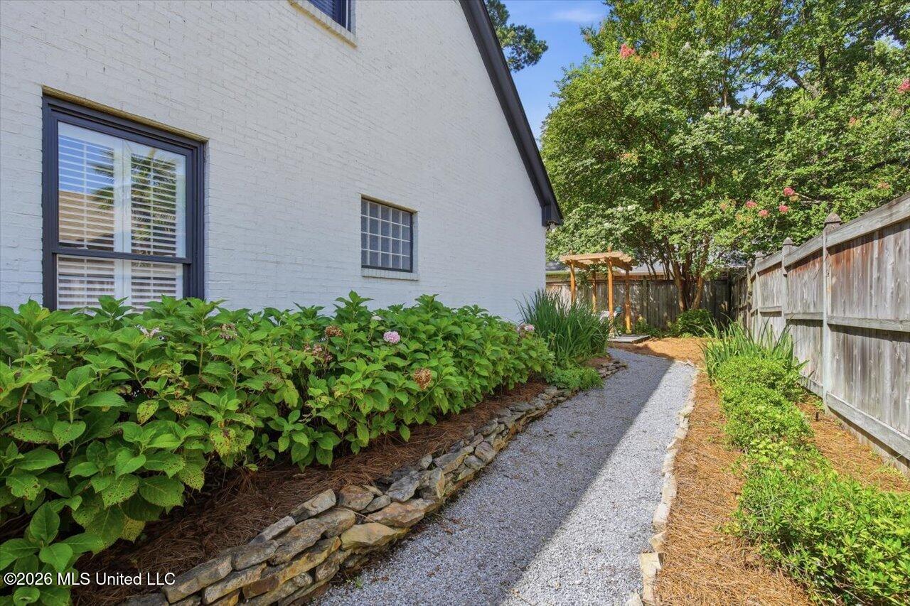 520 Heatherstone Court Property Photo 63