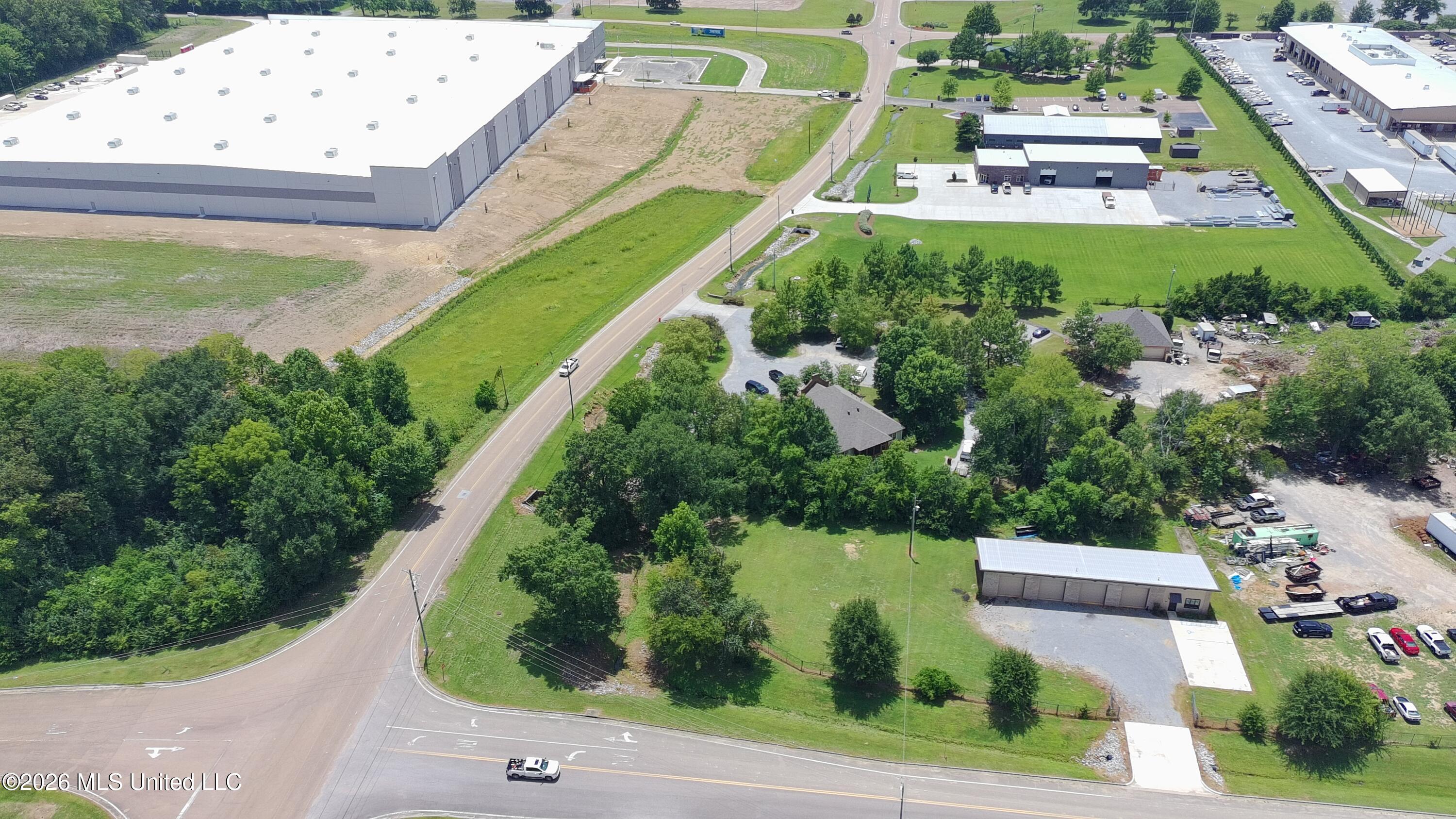 238 Commercial Parkway Property Photo 4