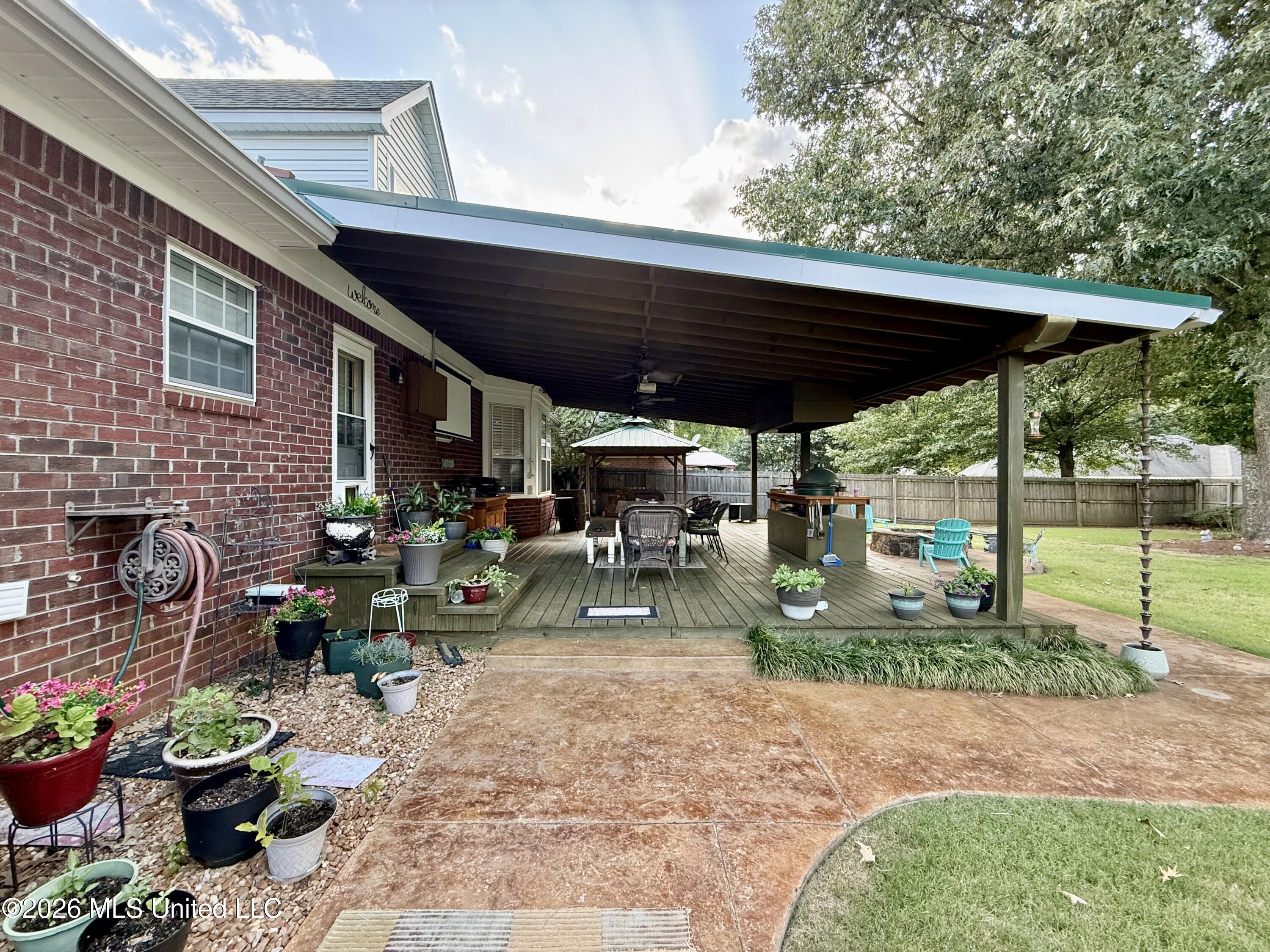 8824 Bell Ridge Drive Property Photo 3