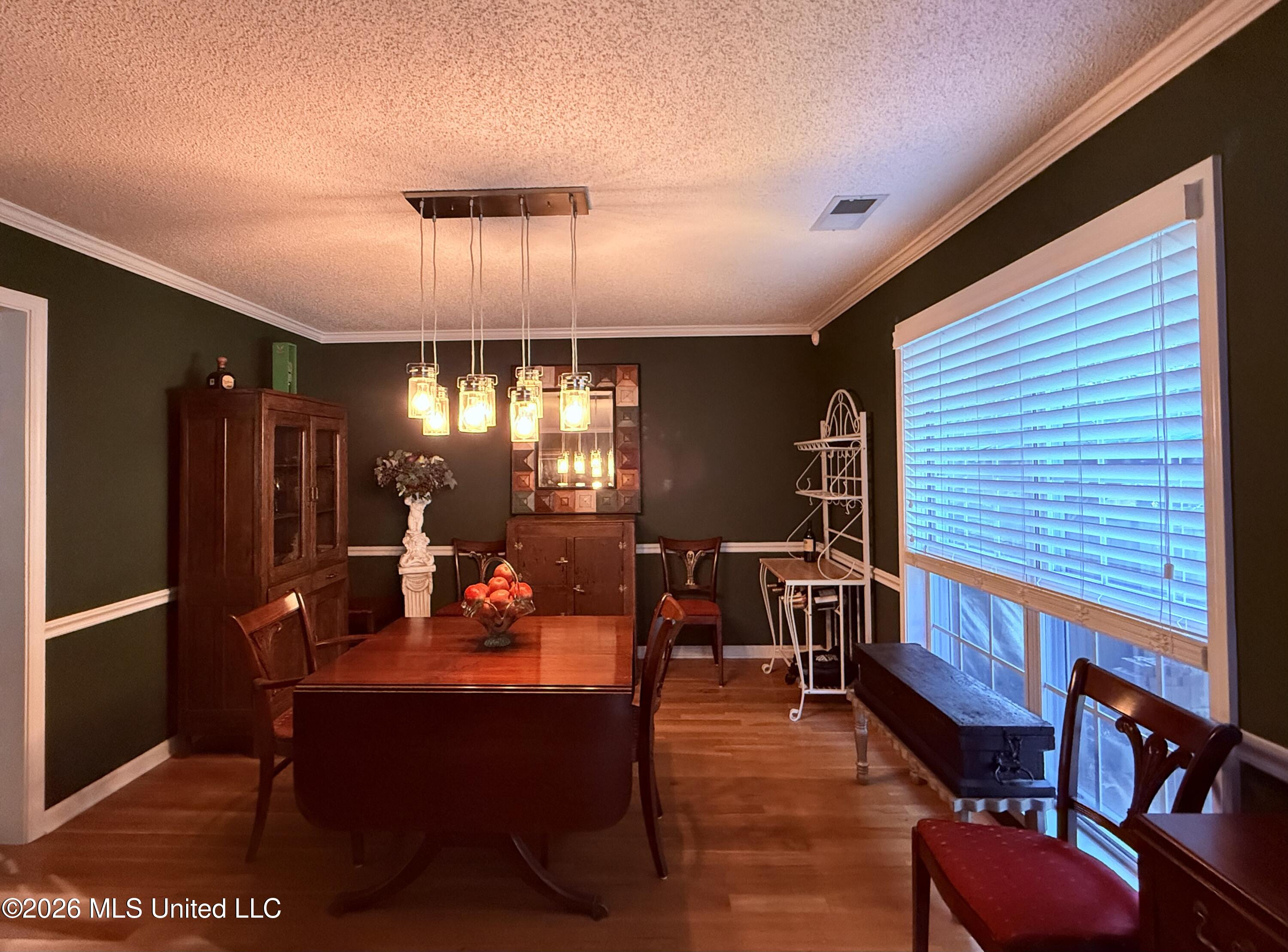 8824 Bell Ridge Drive Property Photo 10