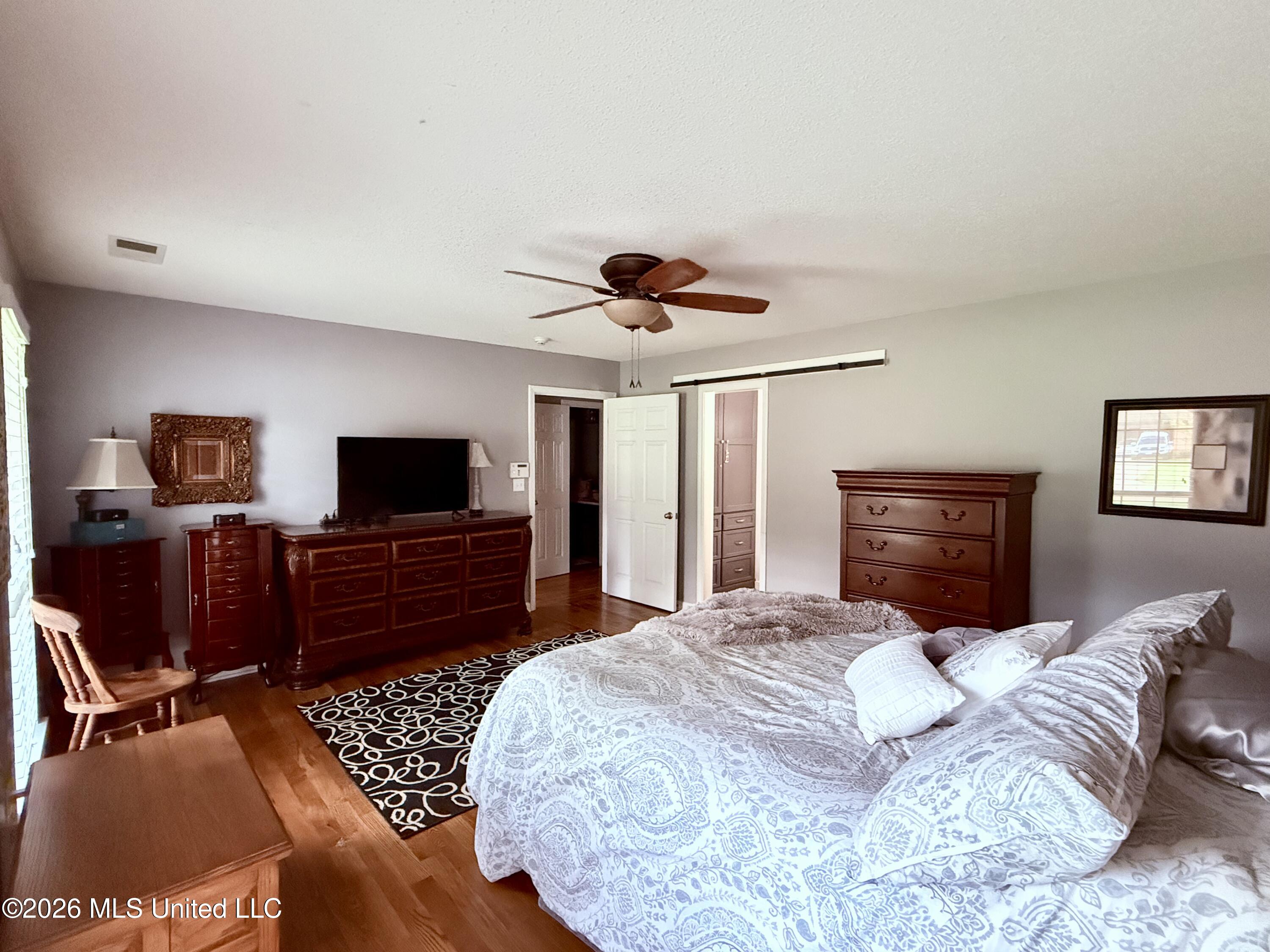 8824 Bell Ridge Drive Property Photo 13