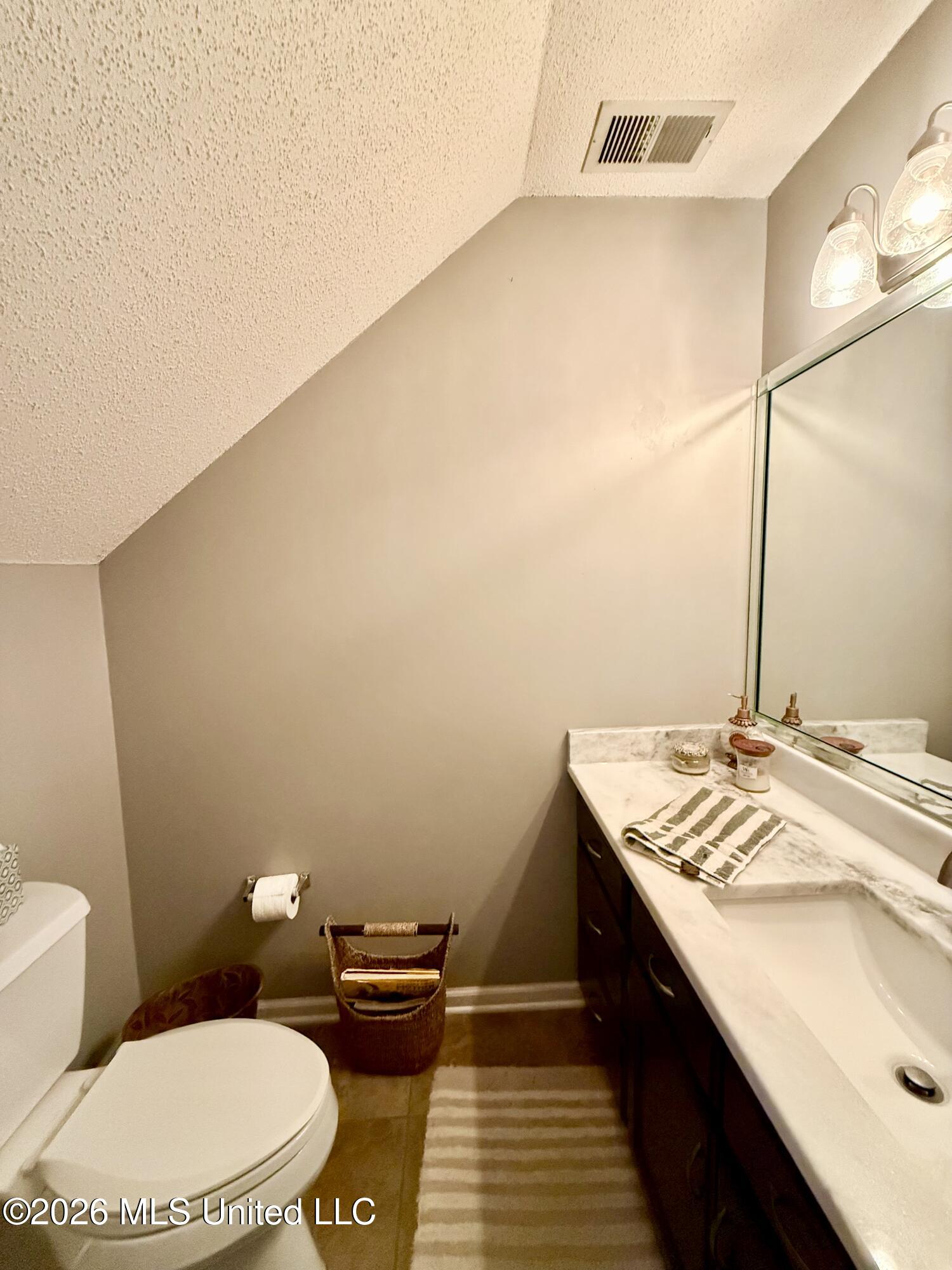 8824 Bell Ridge Drive Property Photo 15