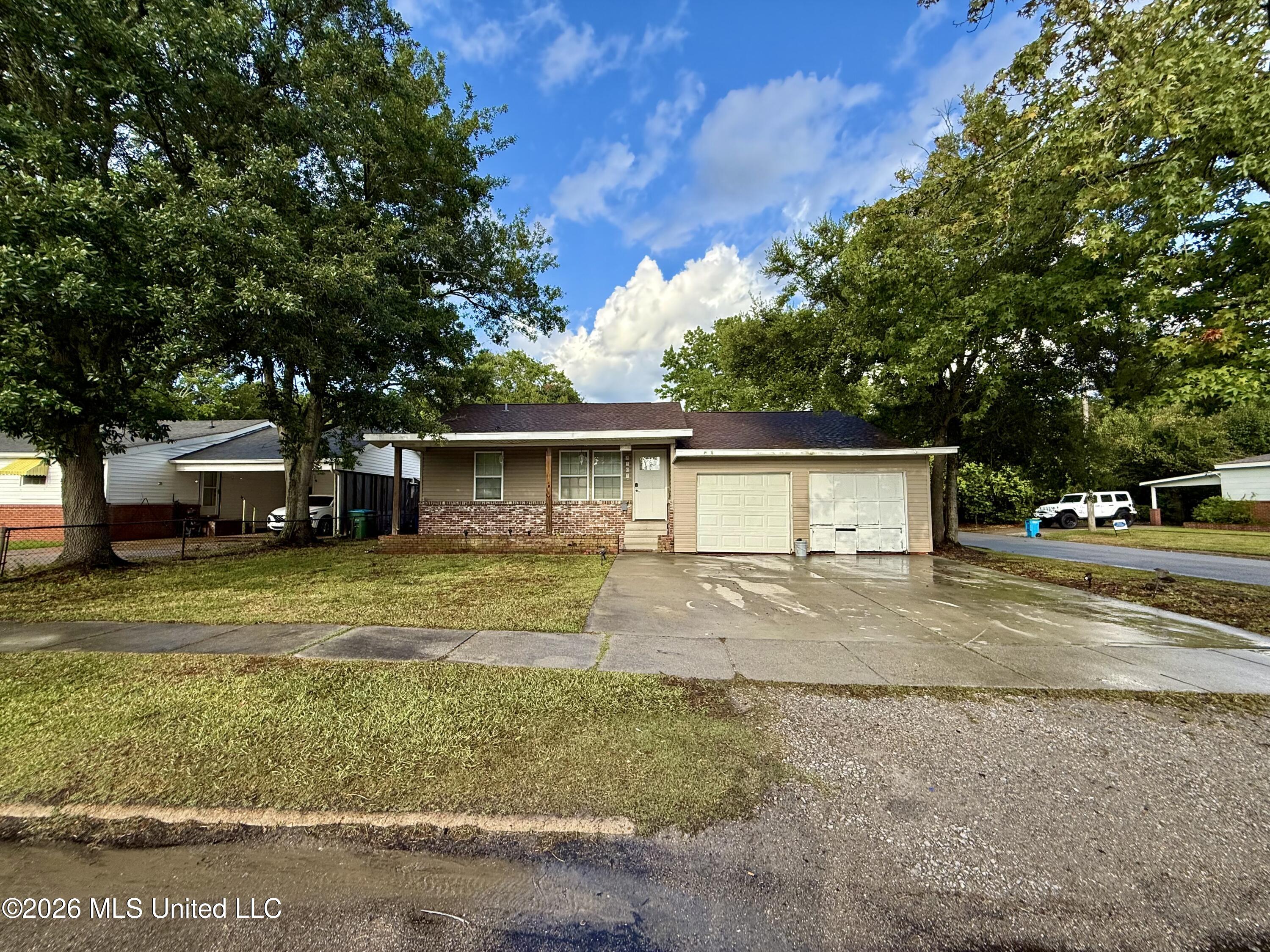 2202 13th Street Property Photo 1