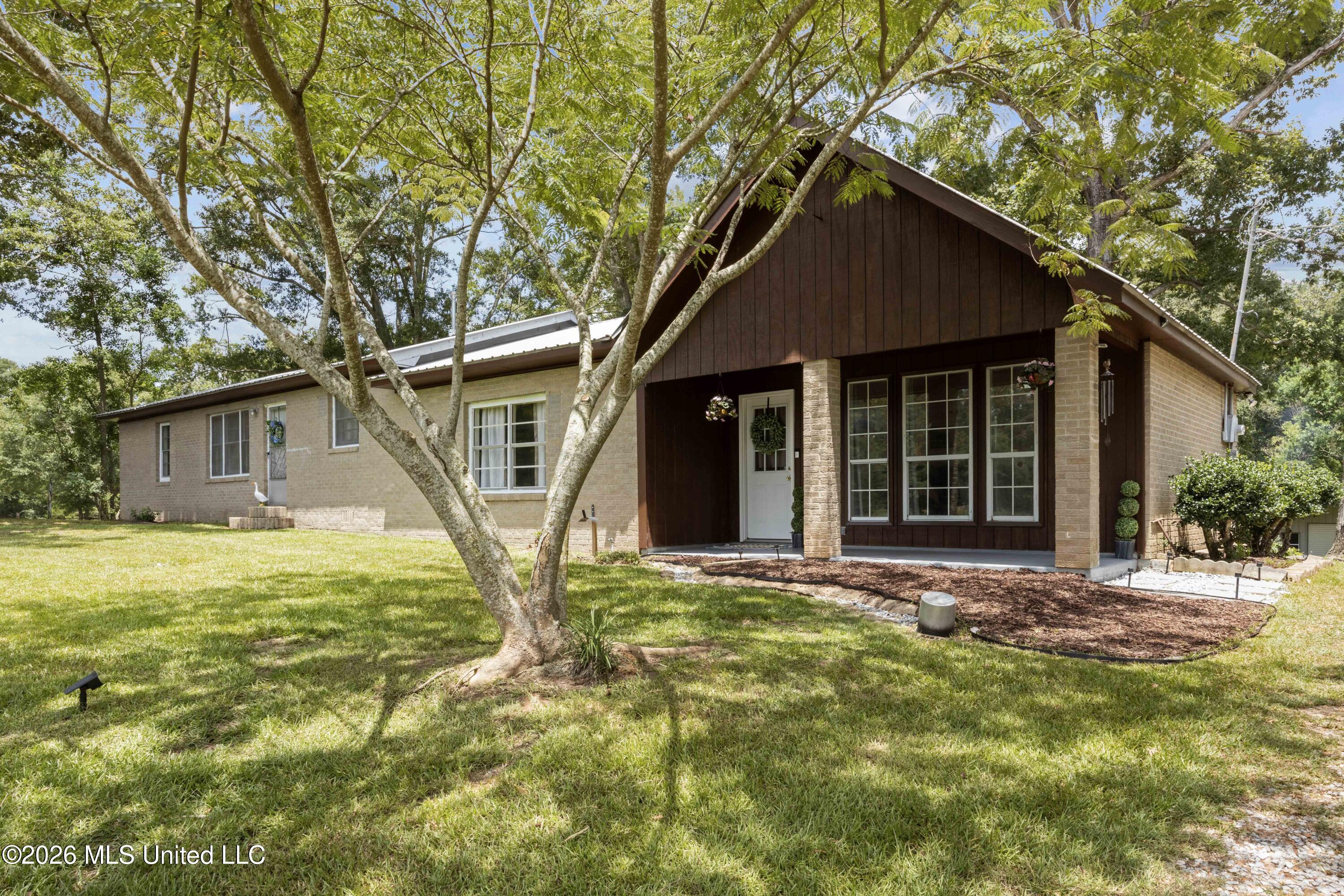 4981 Springfield Road Property Photo 1
