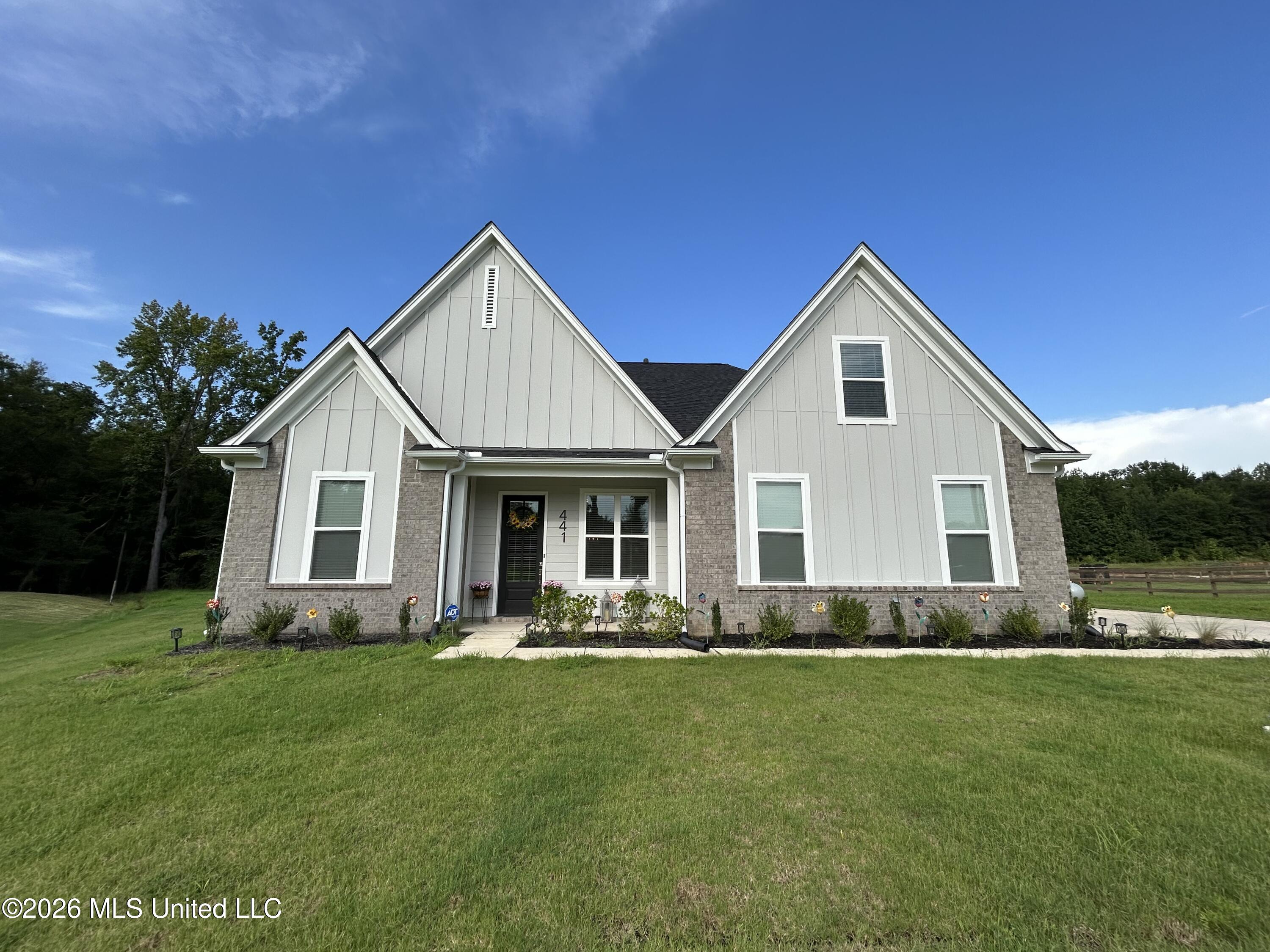 441 Centerline Roper Loop Property Photo 1