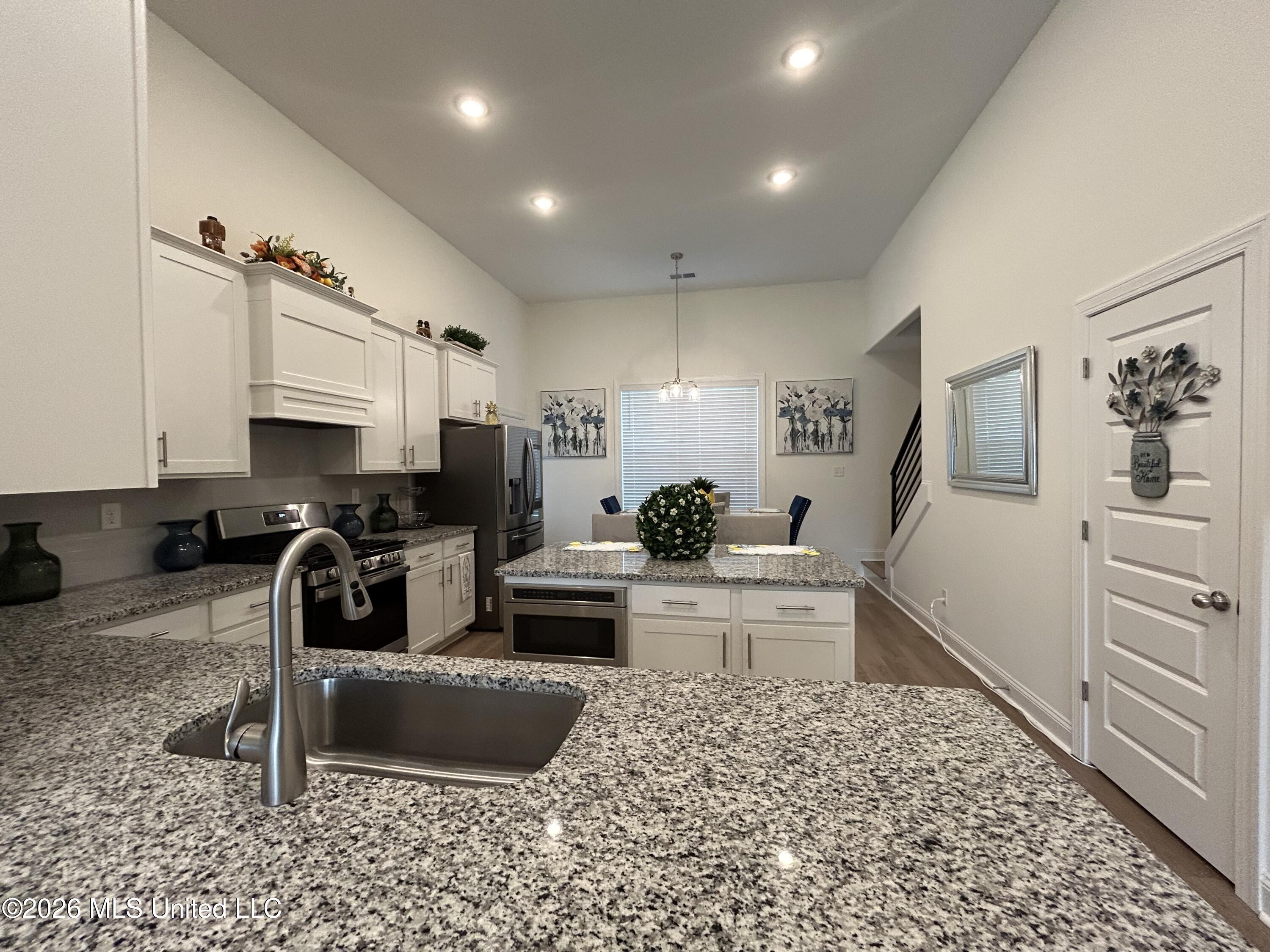 441 Centerline Roper Loop Property Photo 4