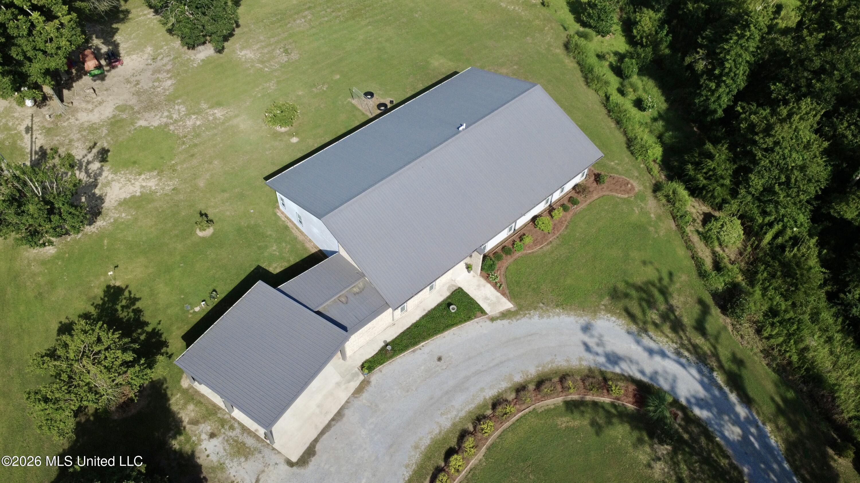 1592 Richland Road Property Photo 3