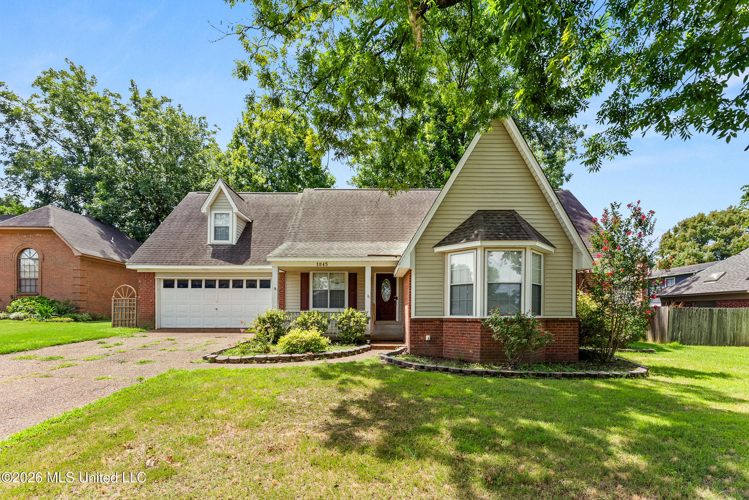 1845 Pecan Ridge Property Photo 1