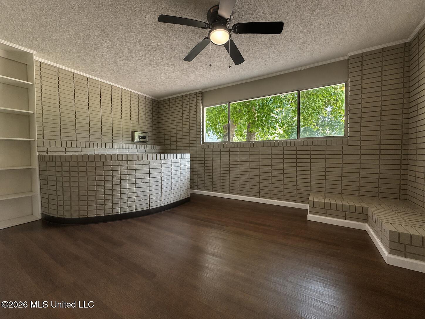 237 W Central Avenue Property Photo 7