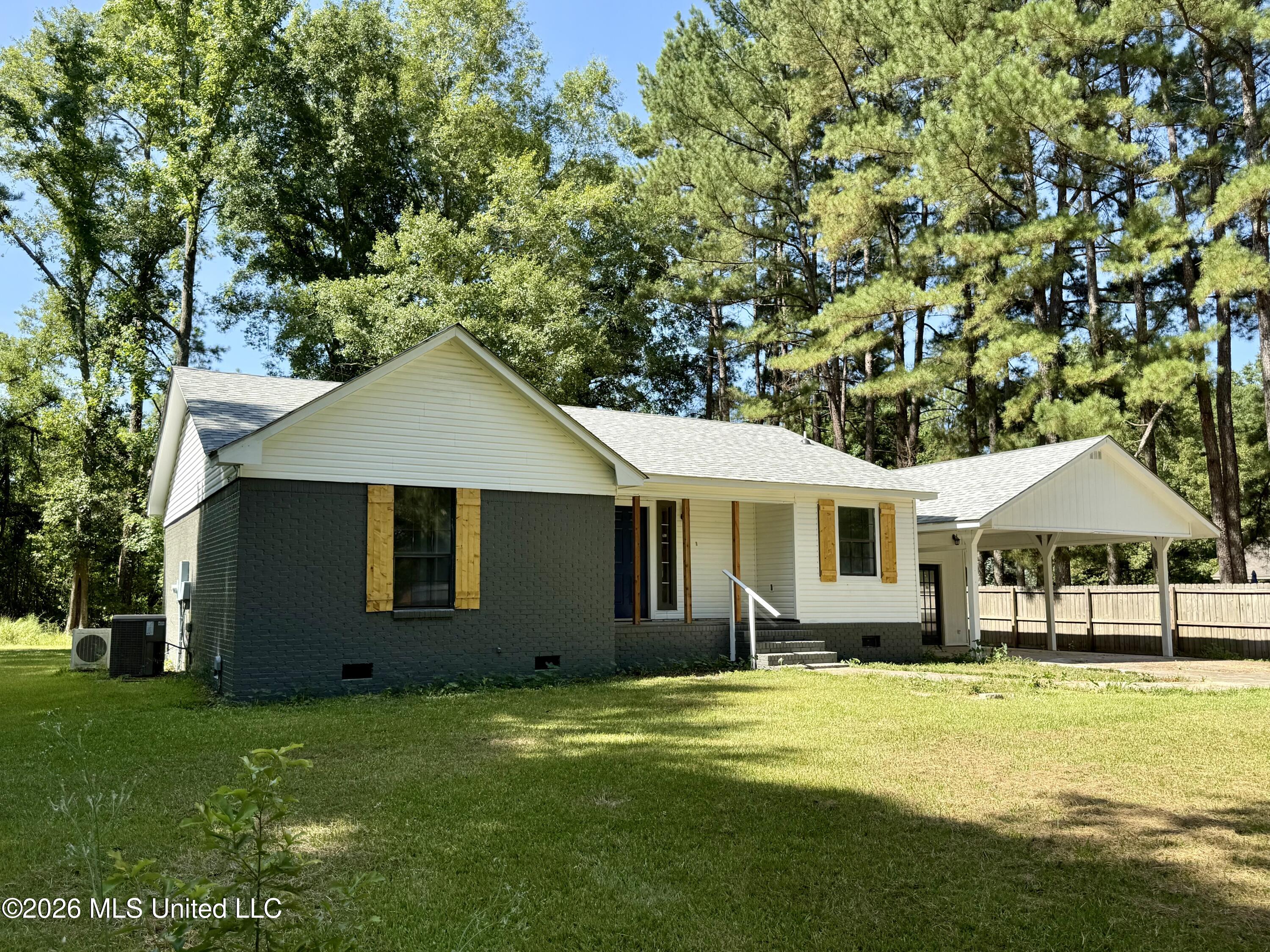 912 River Road Est Property Photo 3