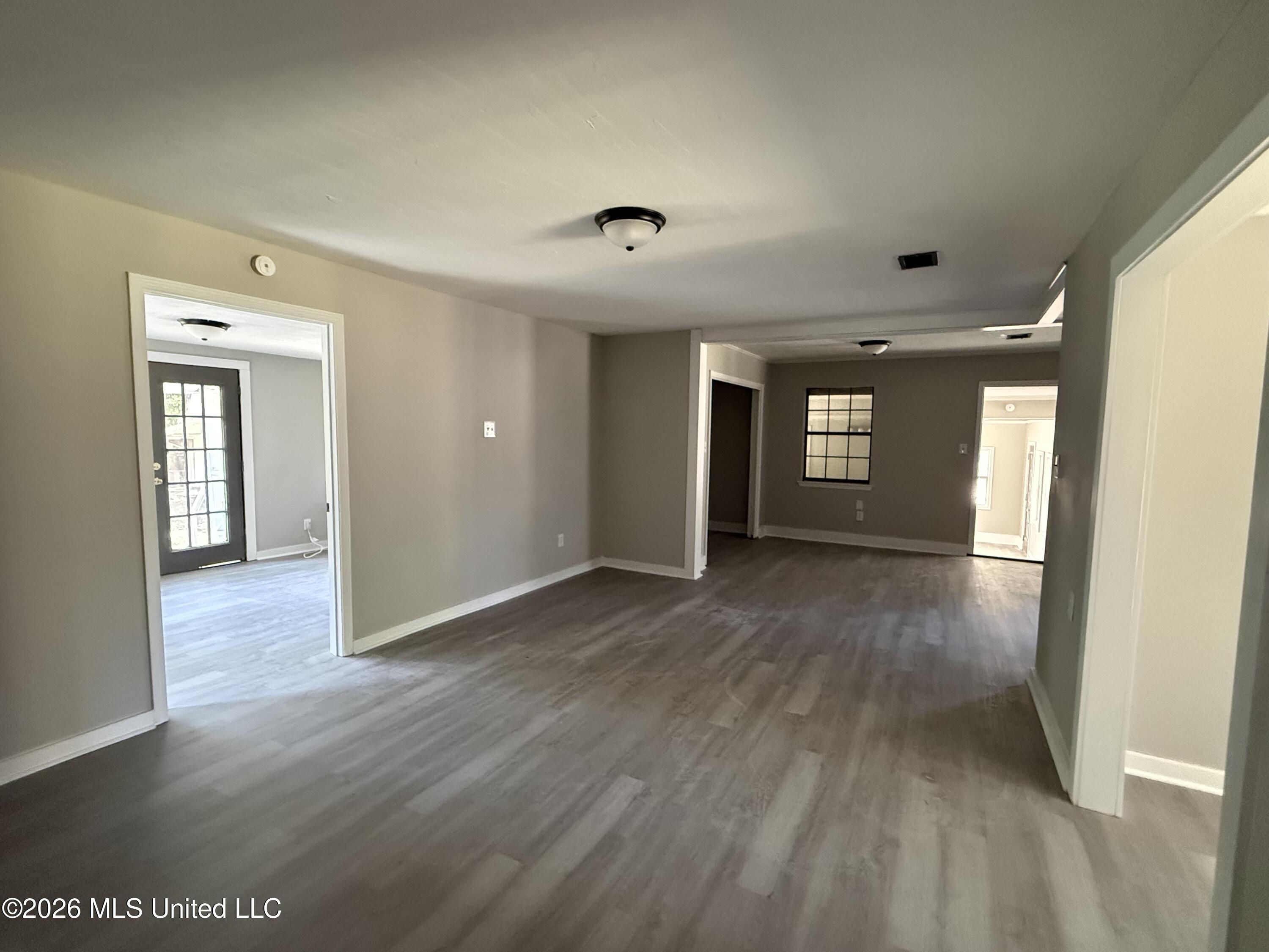 912 River Road Est Property Photo 5