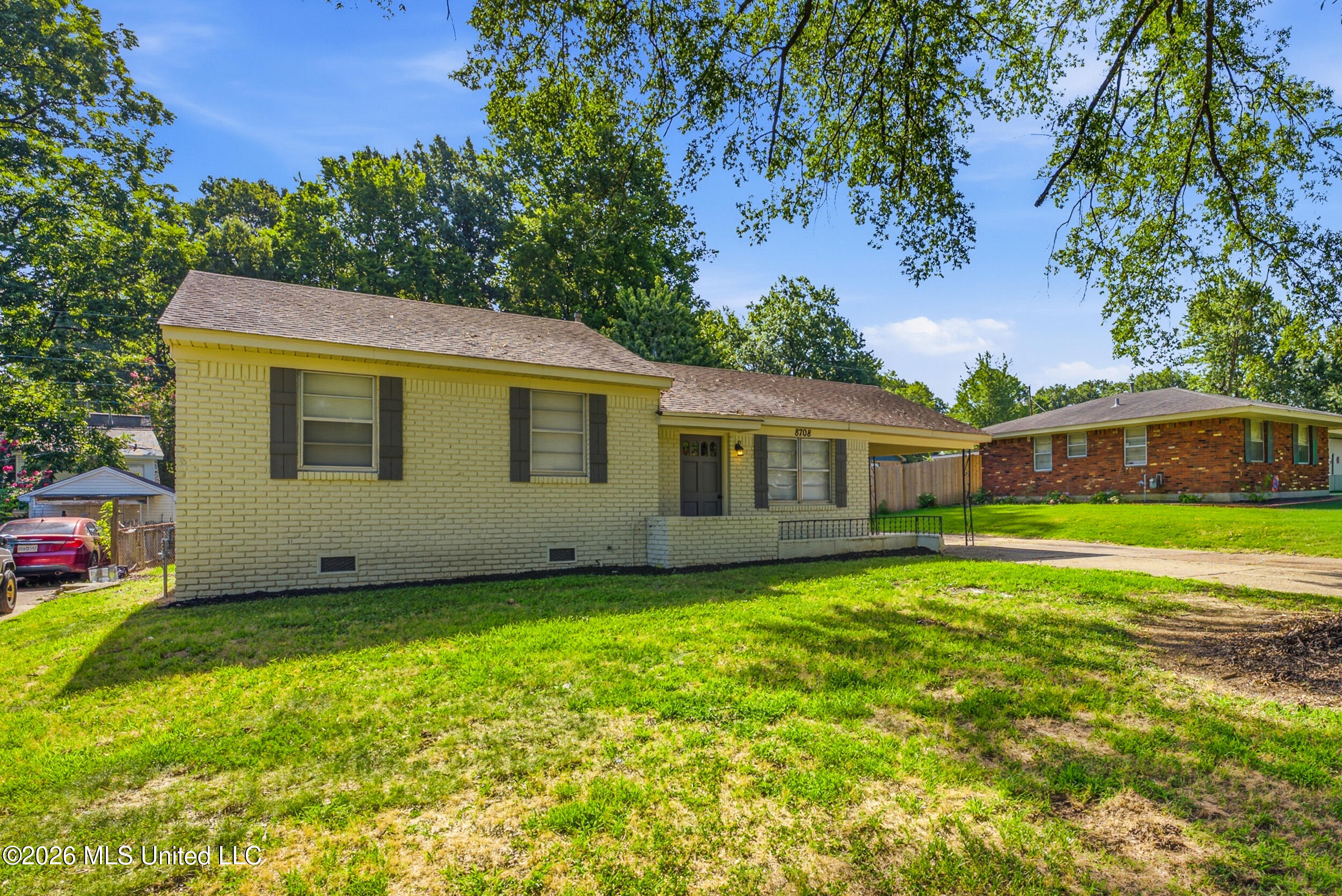 8708 Yorktown Drive Property Photo 4