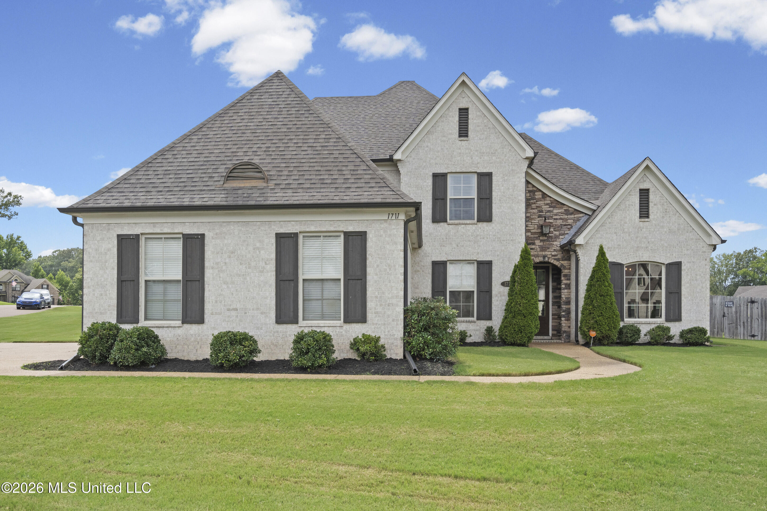 1711 Carlee Drive Property Photo 1