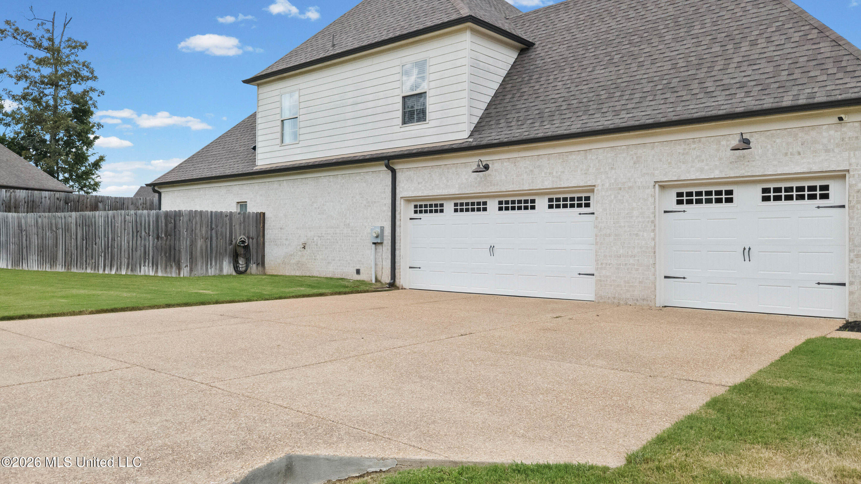 1711 Carlee Drive Property Photo 4