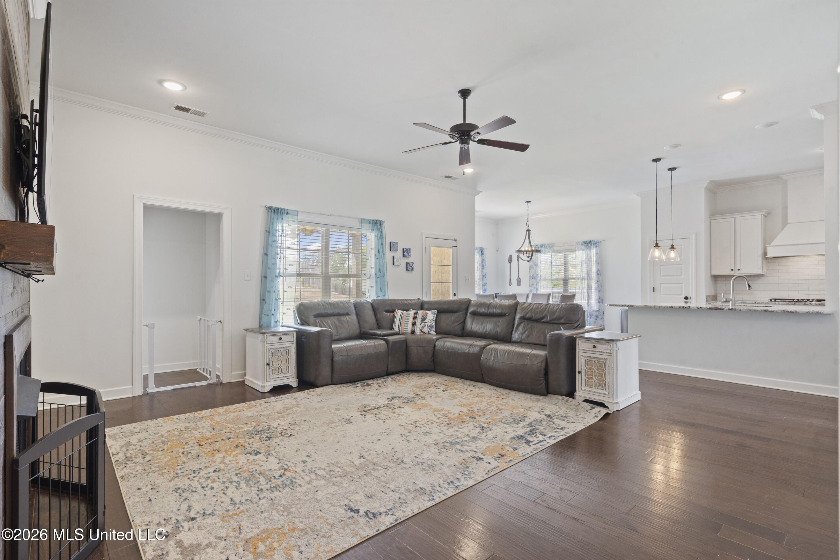 1711 Carlee Drive Property Photo 8