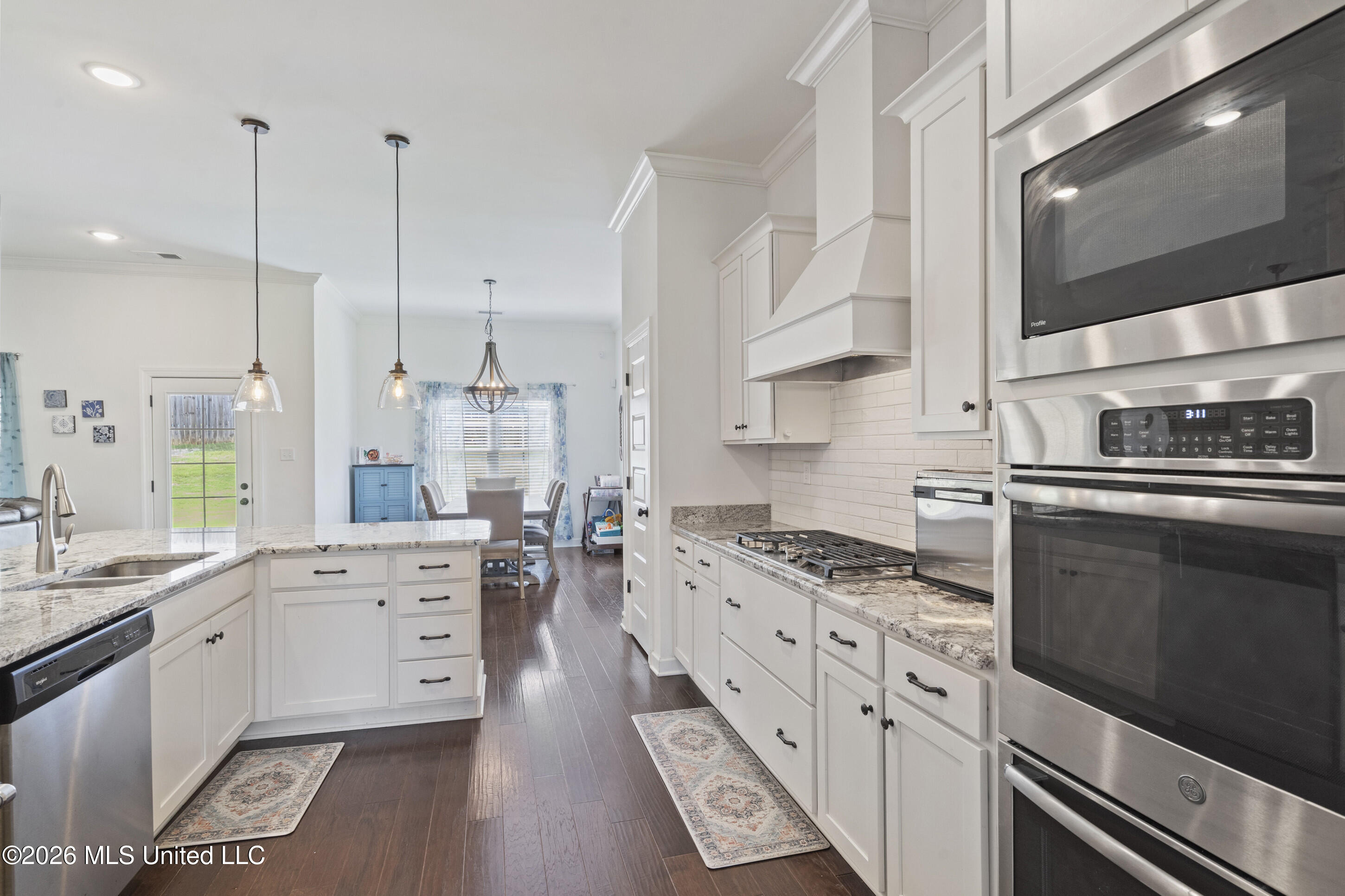 1711 Carlee Drive Property Photo 11