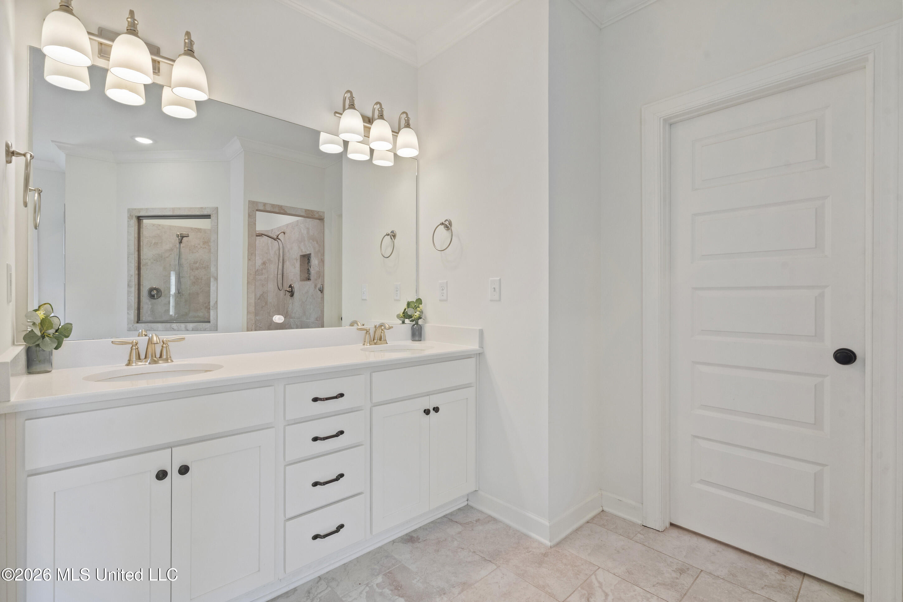 1711 Carlee Drive Property Photo 15