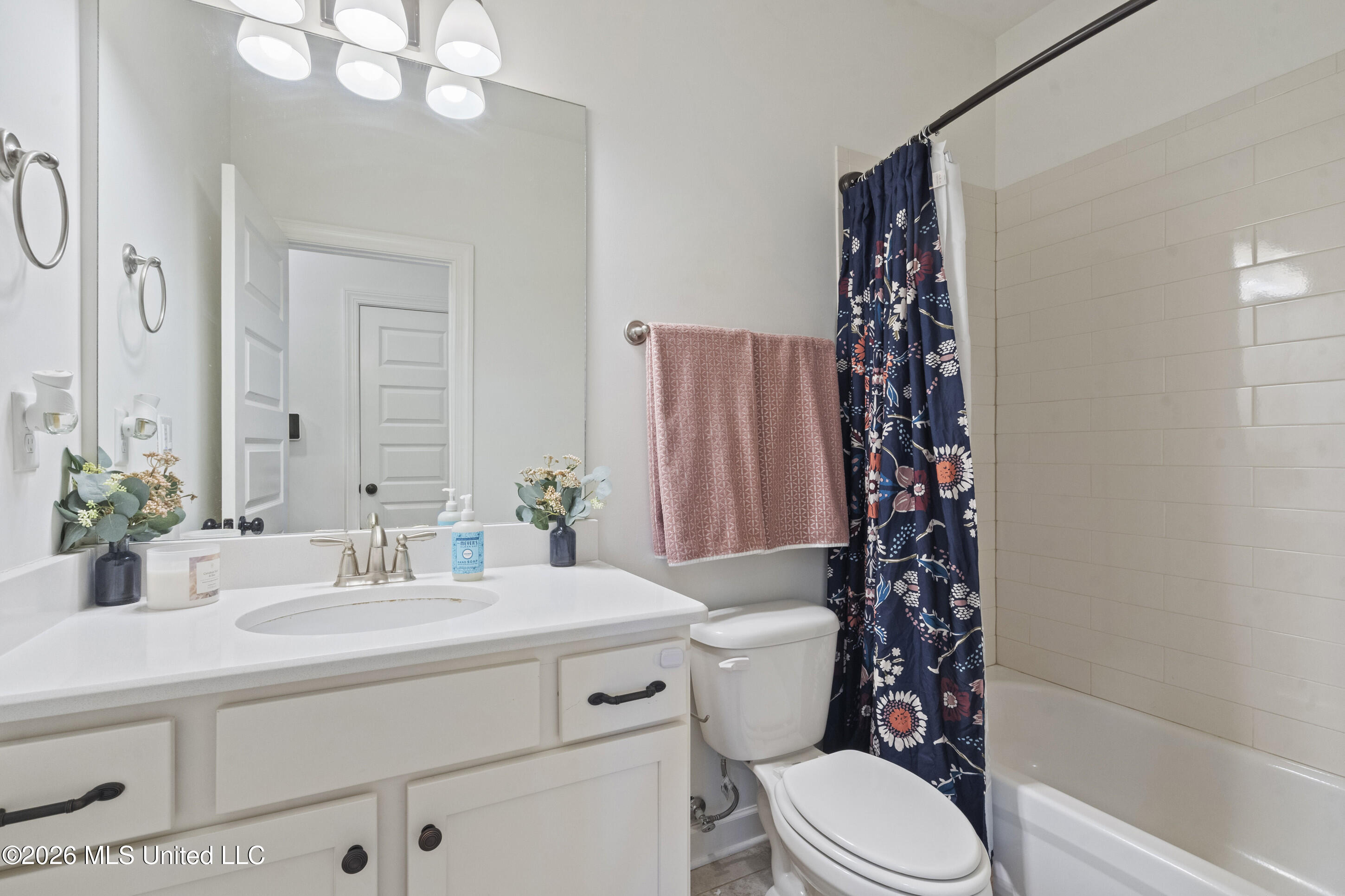 1711 Carlee Drive Property Photo 16