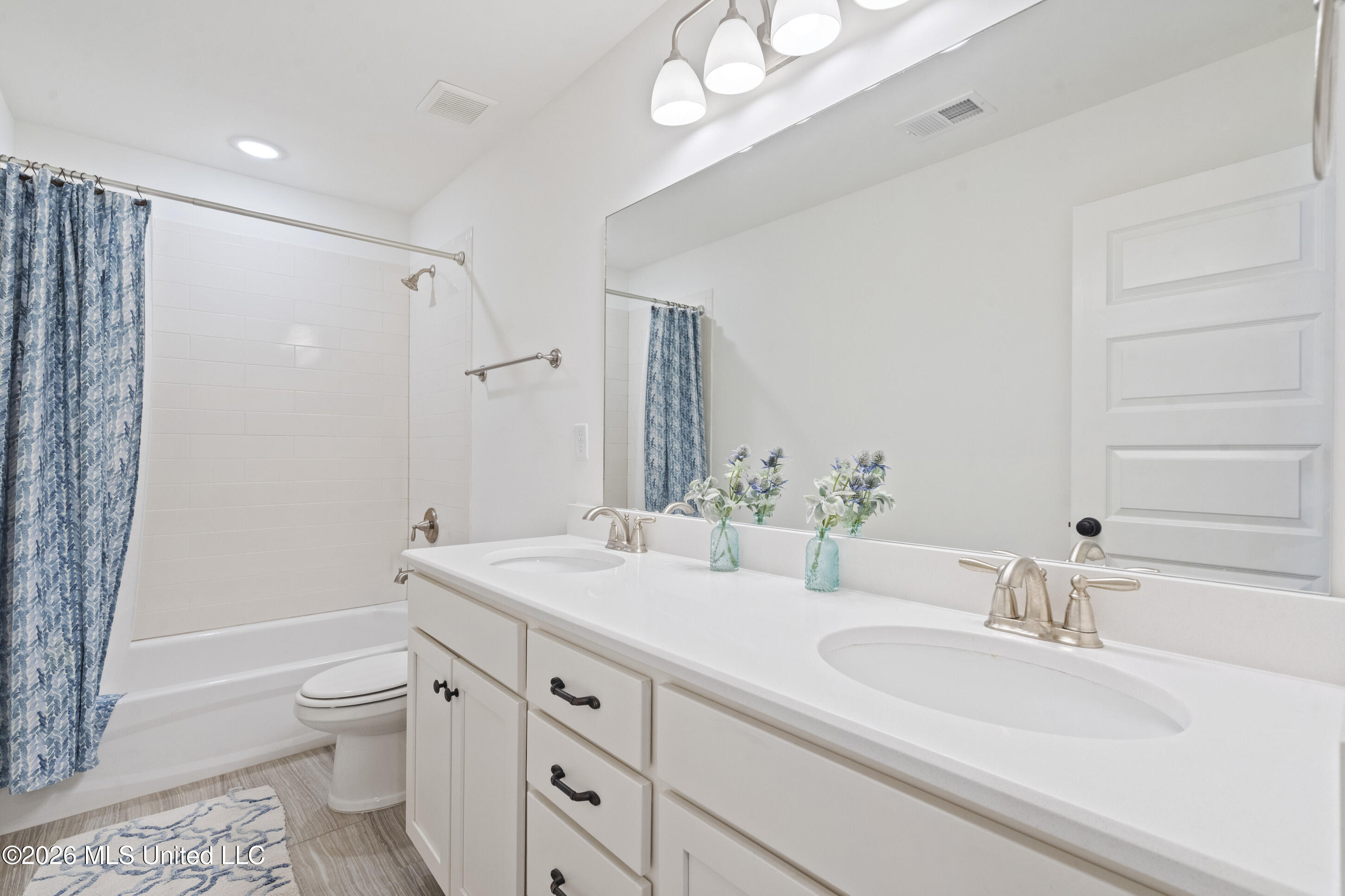 1711 Carlee Drive Property Photo 23