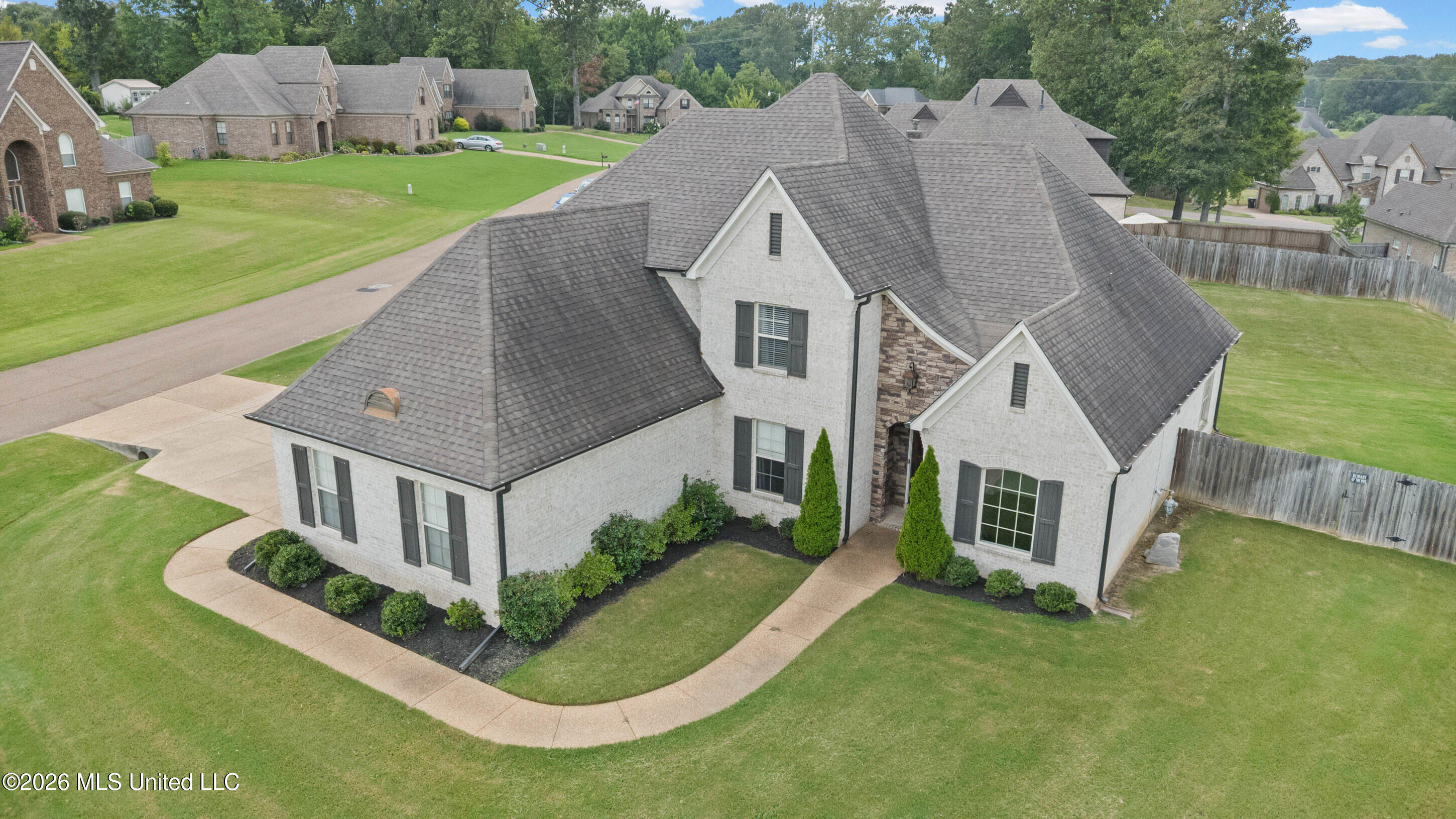 1711 Carlee Drive Property Photo 33