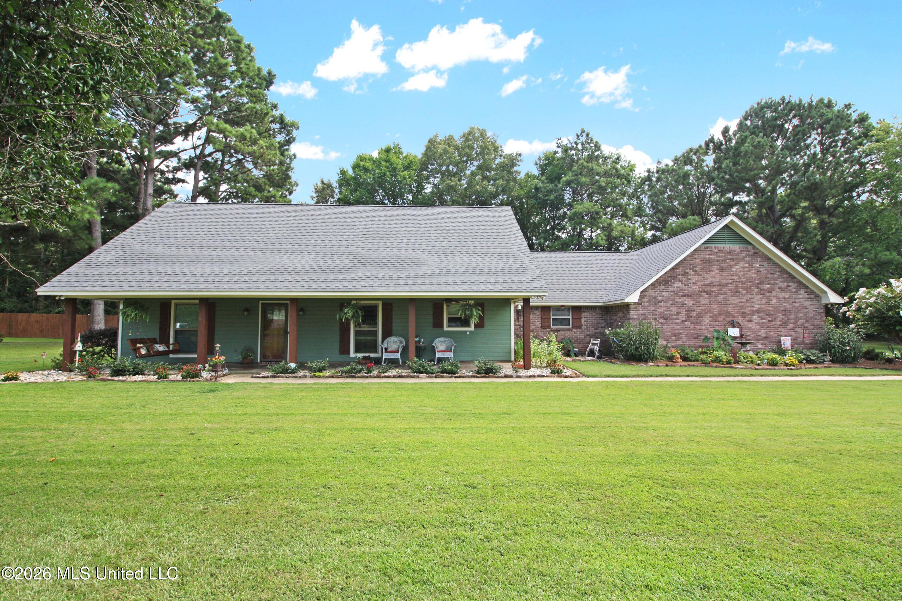101 Pinehaven Place Property Photo 1