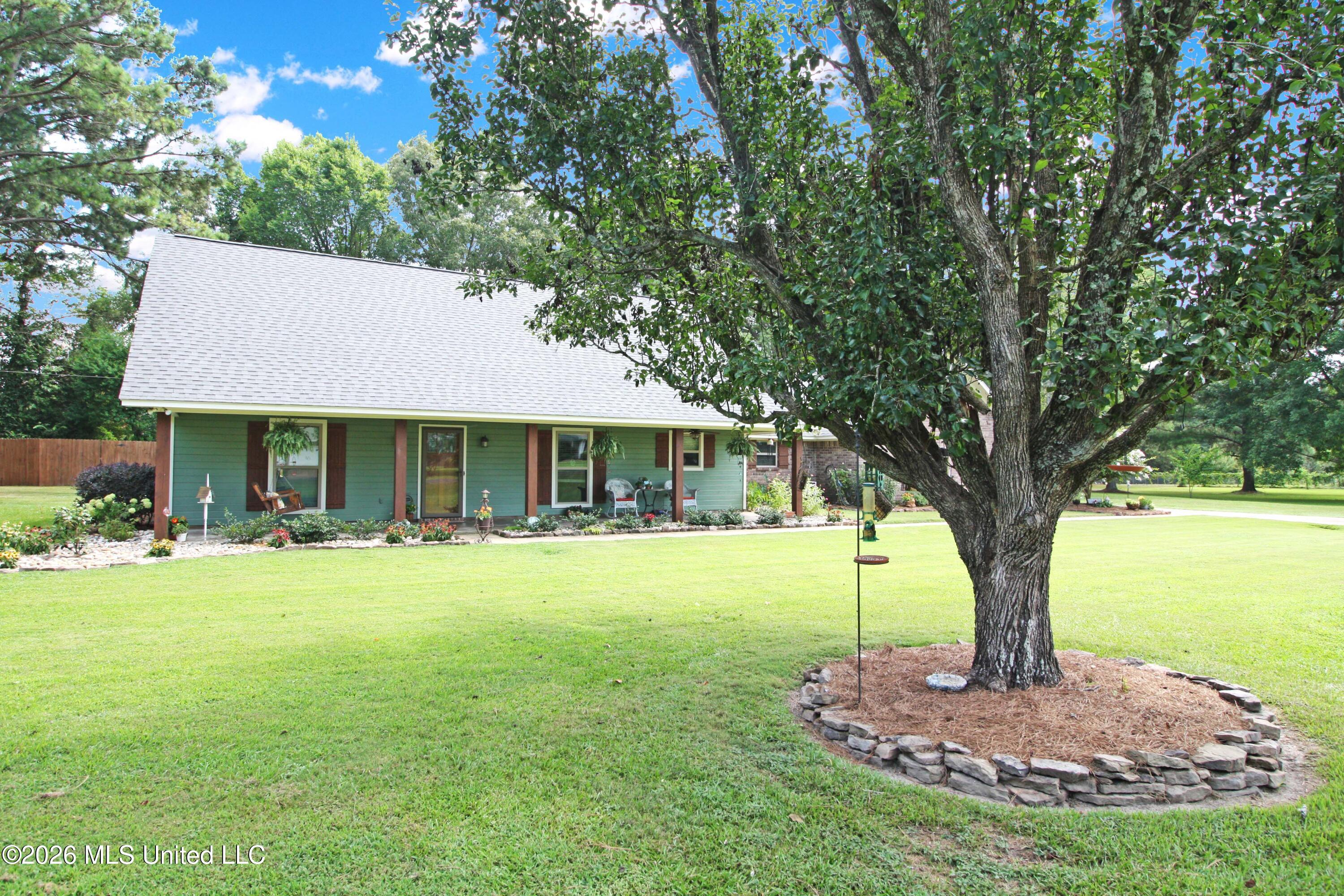 101 Pinehaven Place Property Photo 3