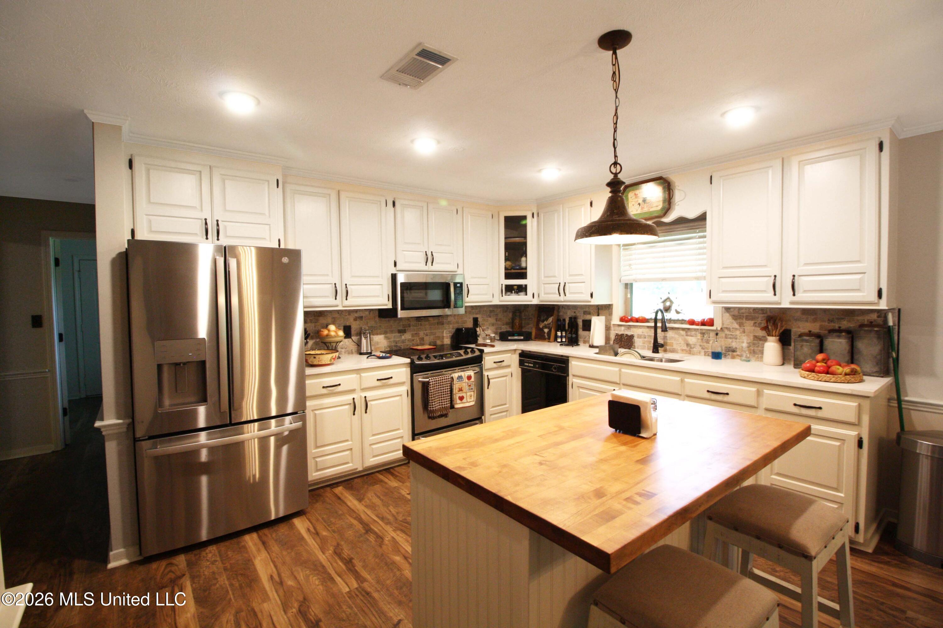 101 Pinehaven Place Property Photo 13