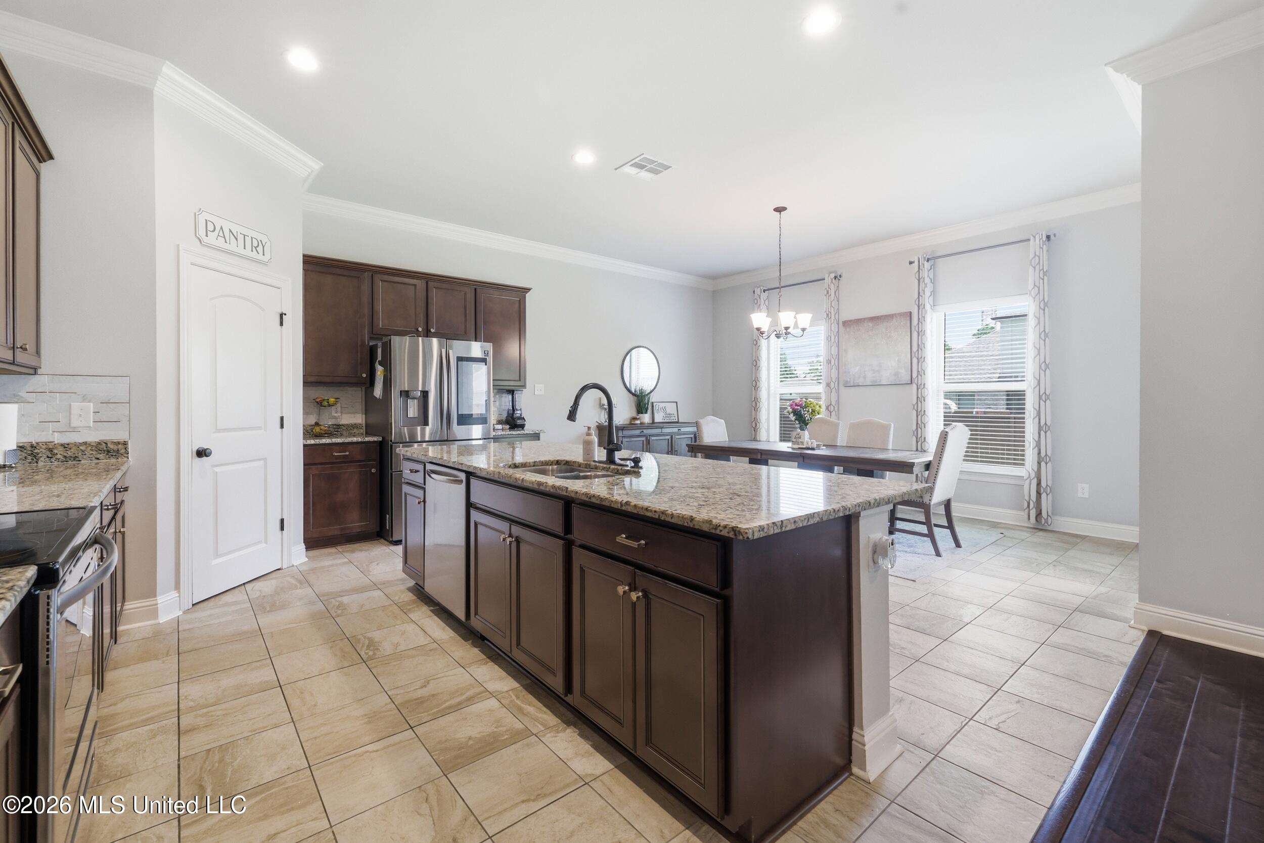 12083 Doc Sheffield Road Property Photo 10