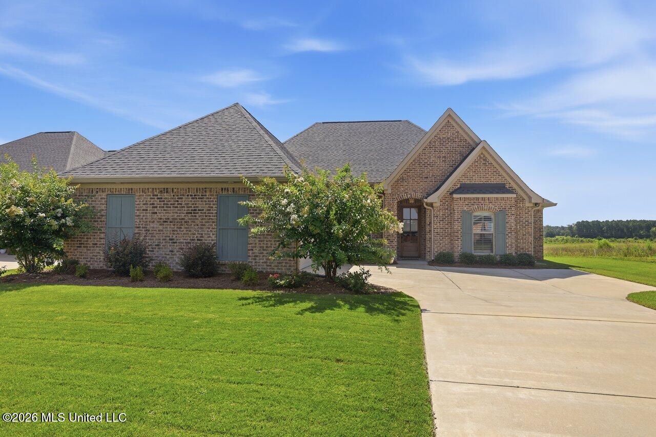 1124 Old Court Crossing Property Photo 1