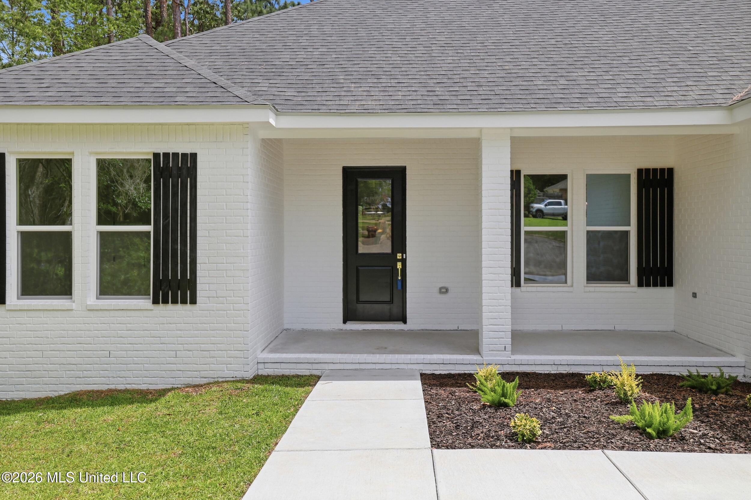 12470 Pineridge Court Property Photo 4