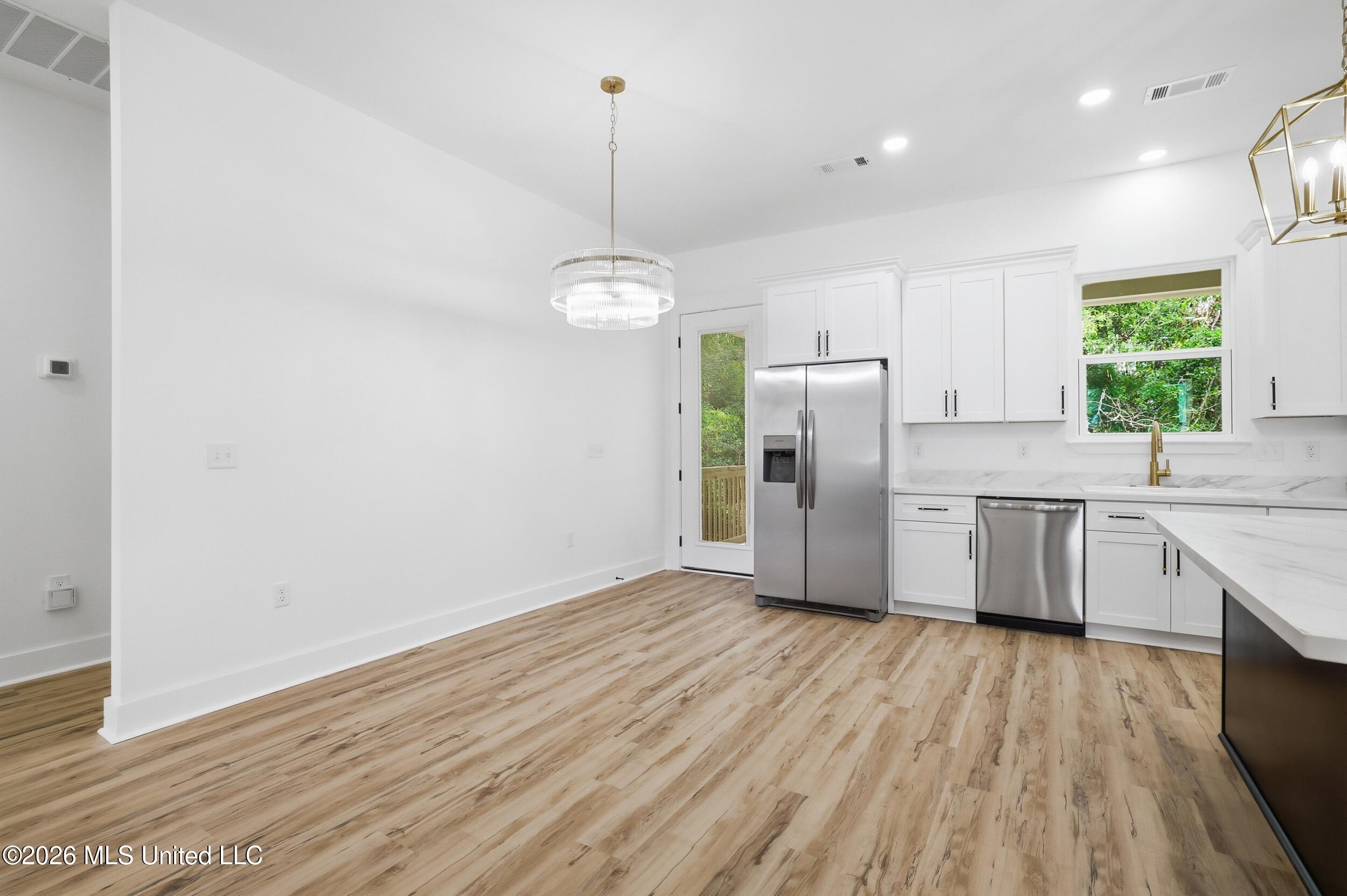 12470 Pineridge Court Property Photo 11