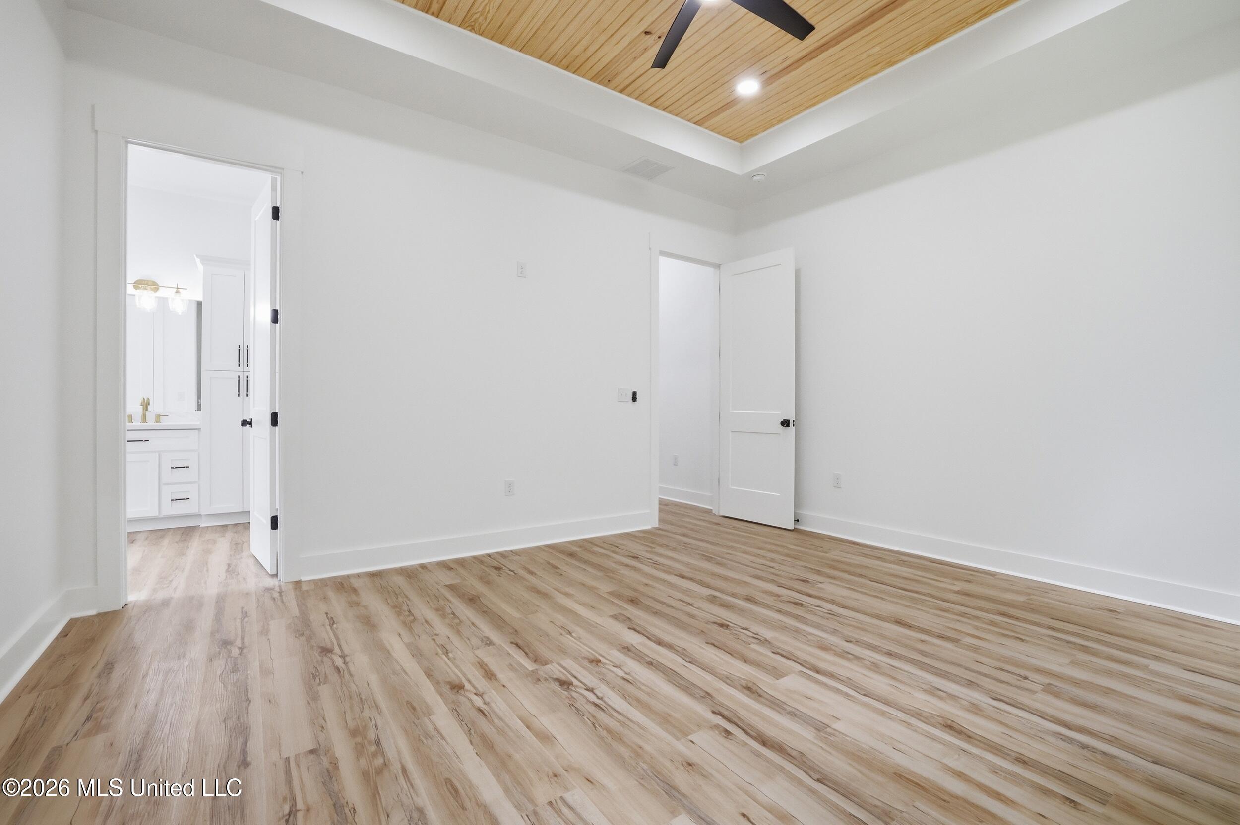 12470 Pineridge Court Property Photo 26