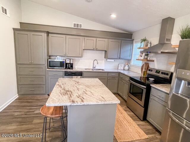 1004 Andover Street Property Photo 7