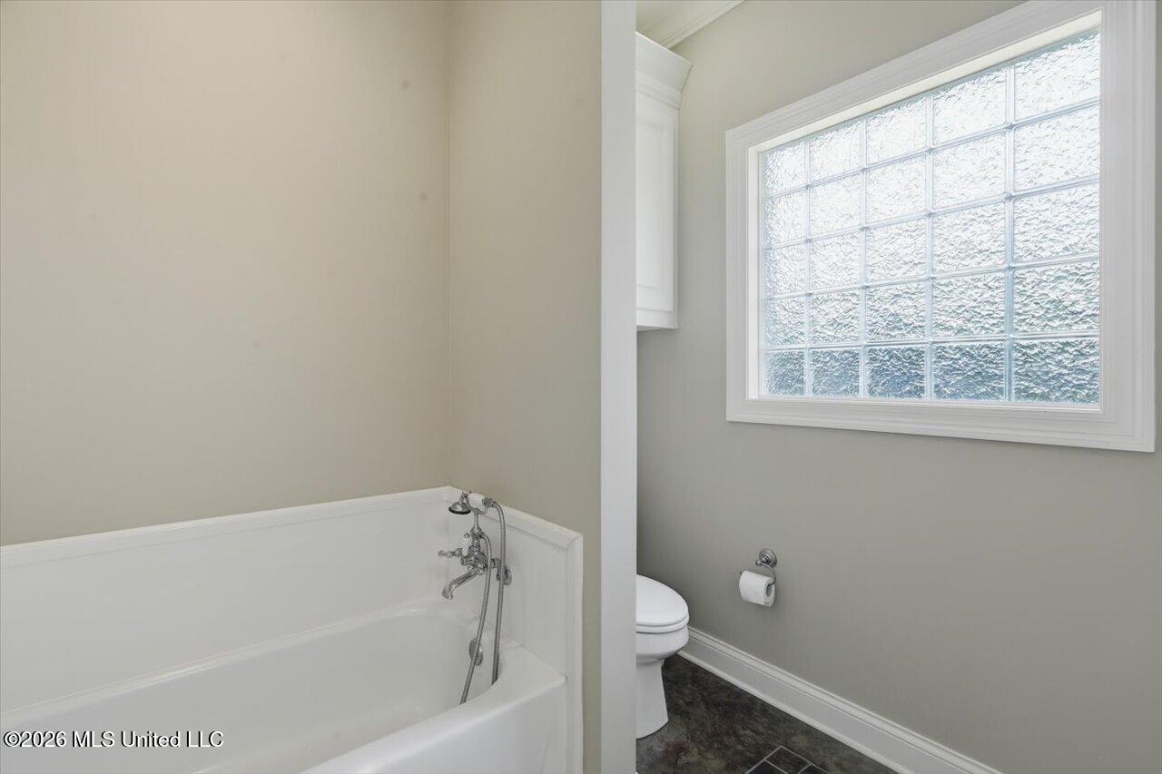 112 Northshore Way Property Photo 35