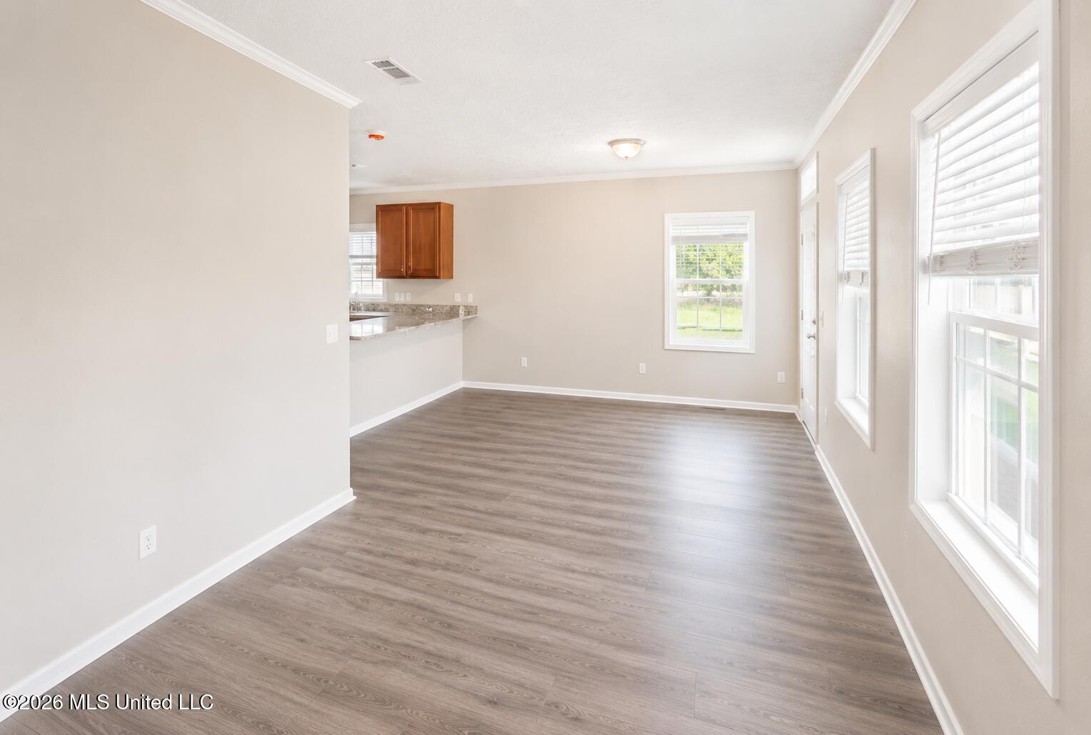 2109 Napoleon Street Property Photo 2