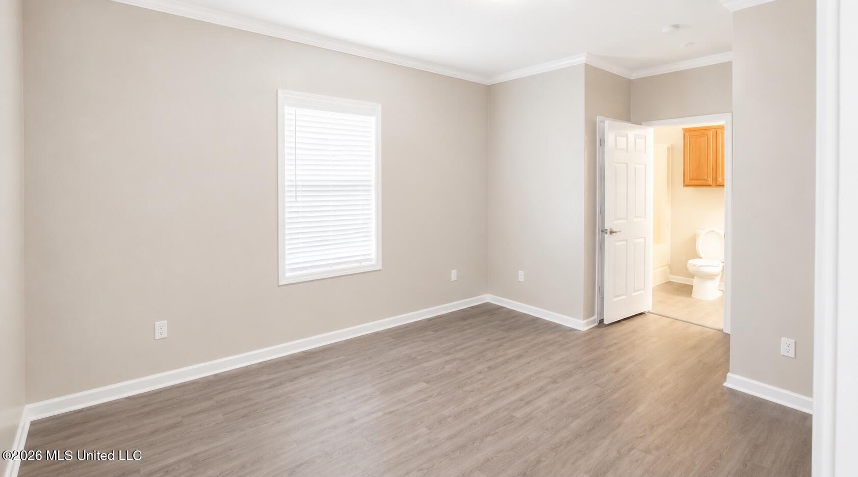 2109 Napoleon Street Property Photo 7
